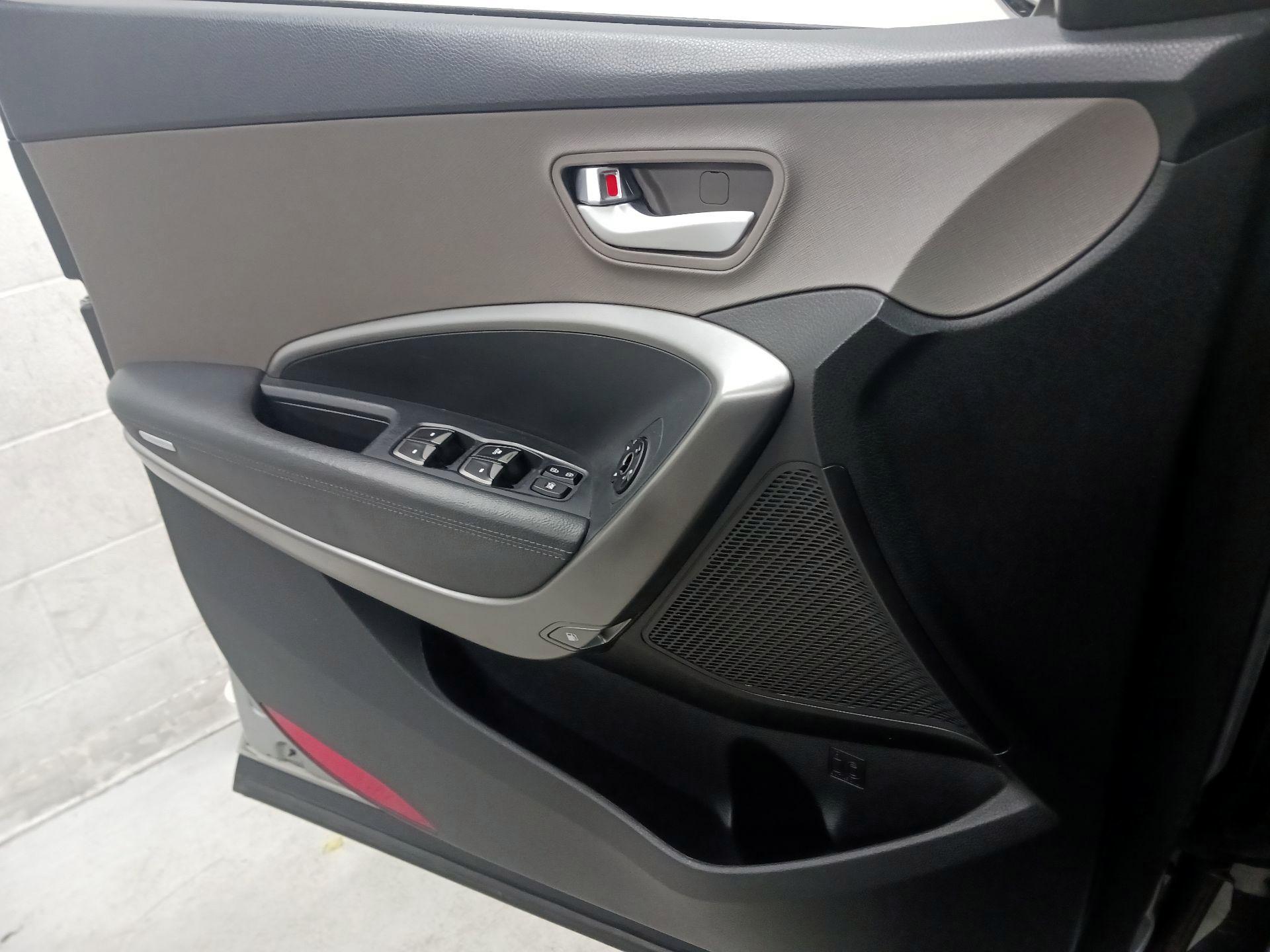 Thumbnail: 2014 Hyundai Santa Fe - 12
