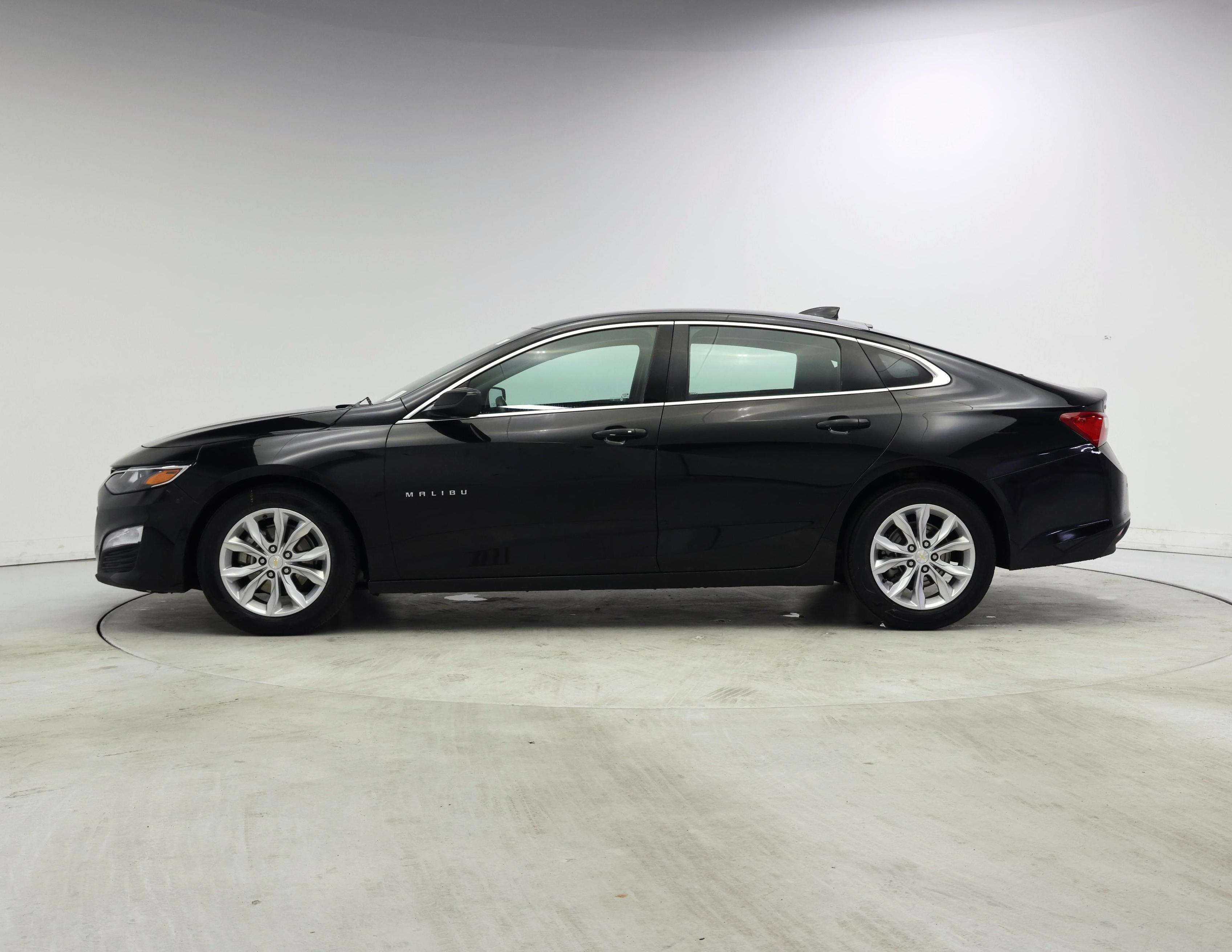 Thumbnail: 2024 Chevrolet Malibu - 3