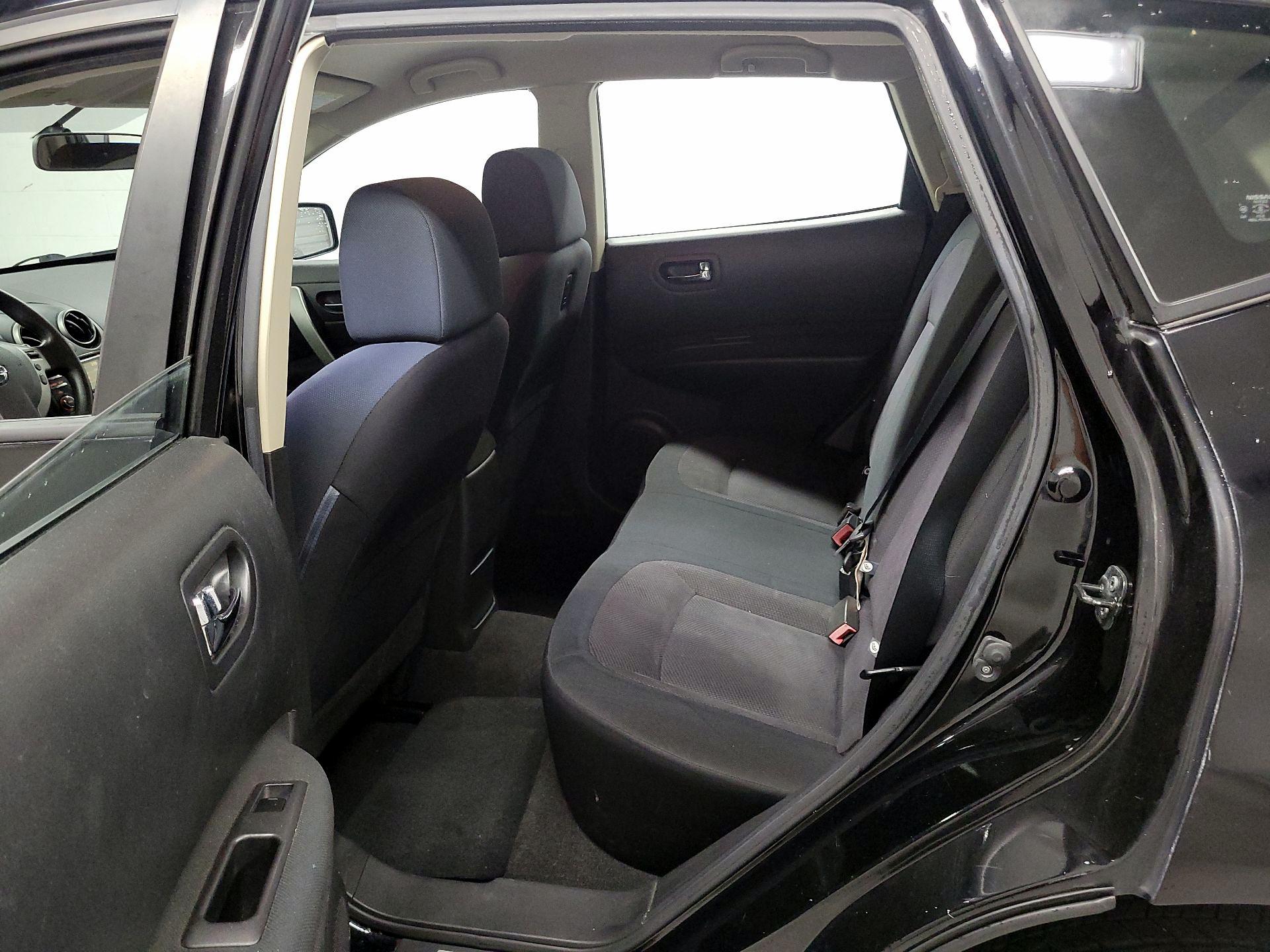 Thumbnail: 2014 Nissan Rogue - 18