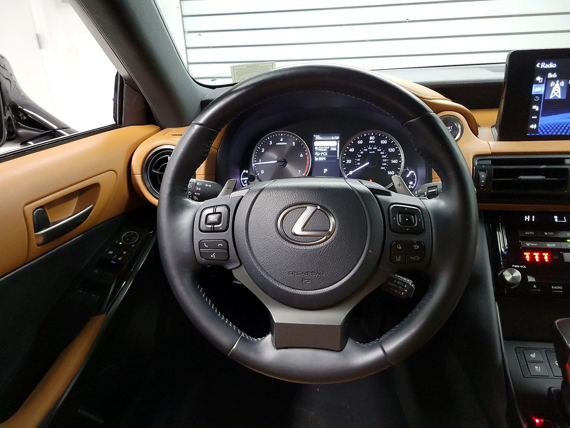 Thumbnail: 2023 Lexus IS - 10