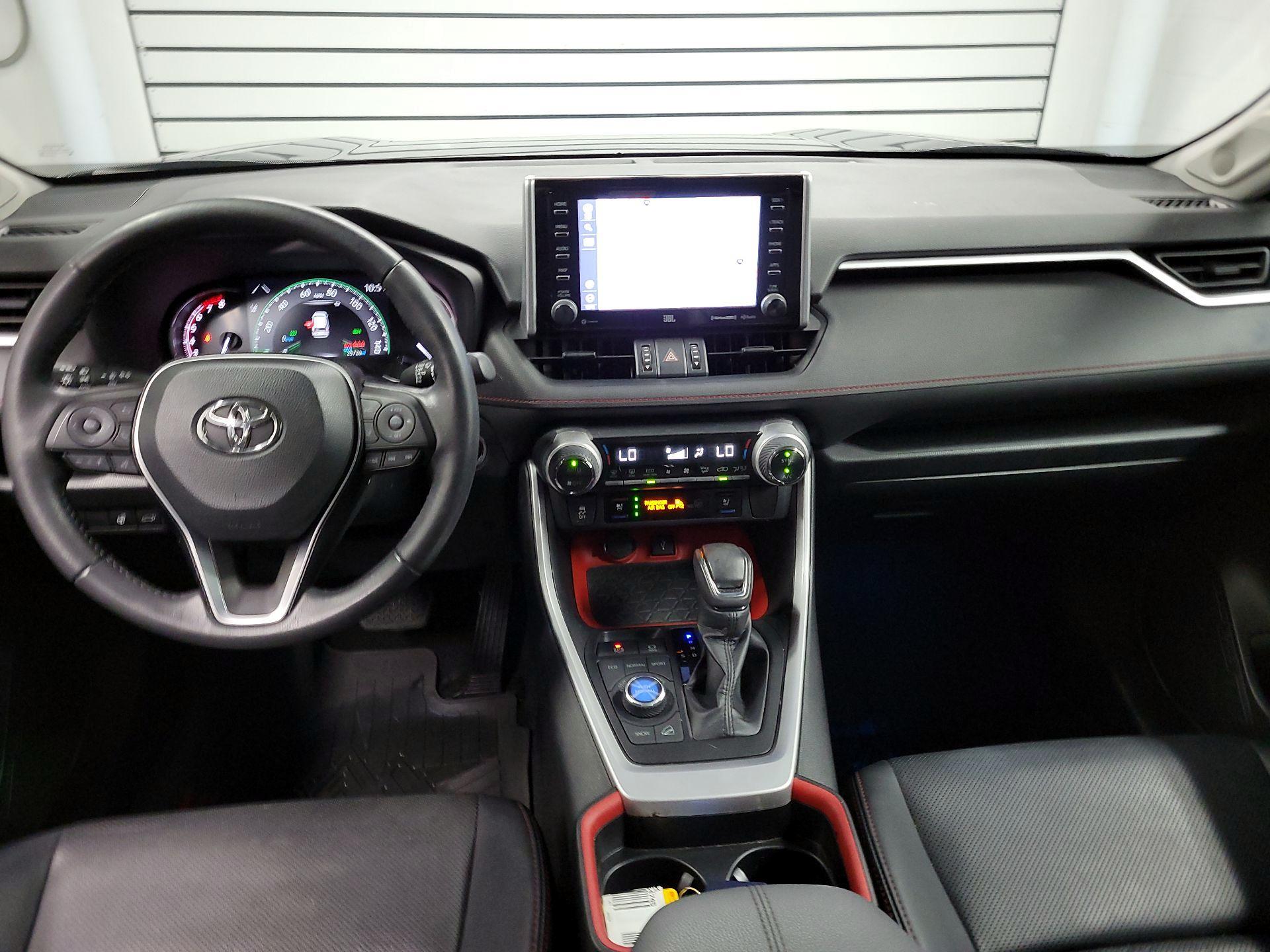 Thumbnail: 2021 Toyota RAV4 - 9