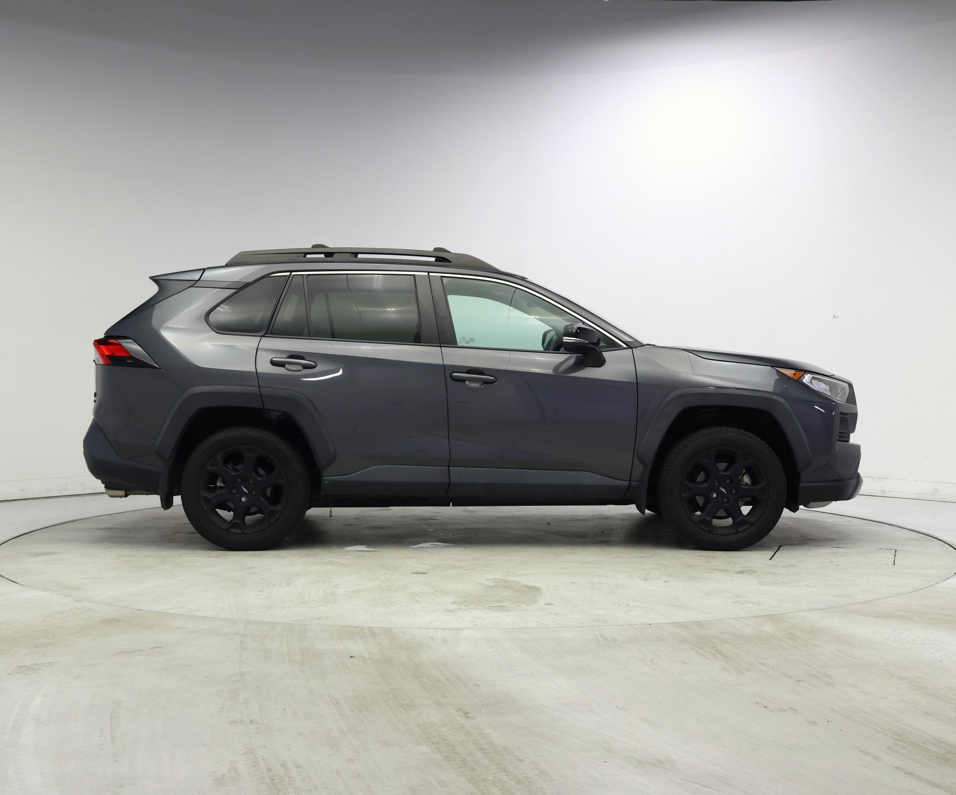 Thumbnail: 2021 Toyota RAV4 - 7