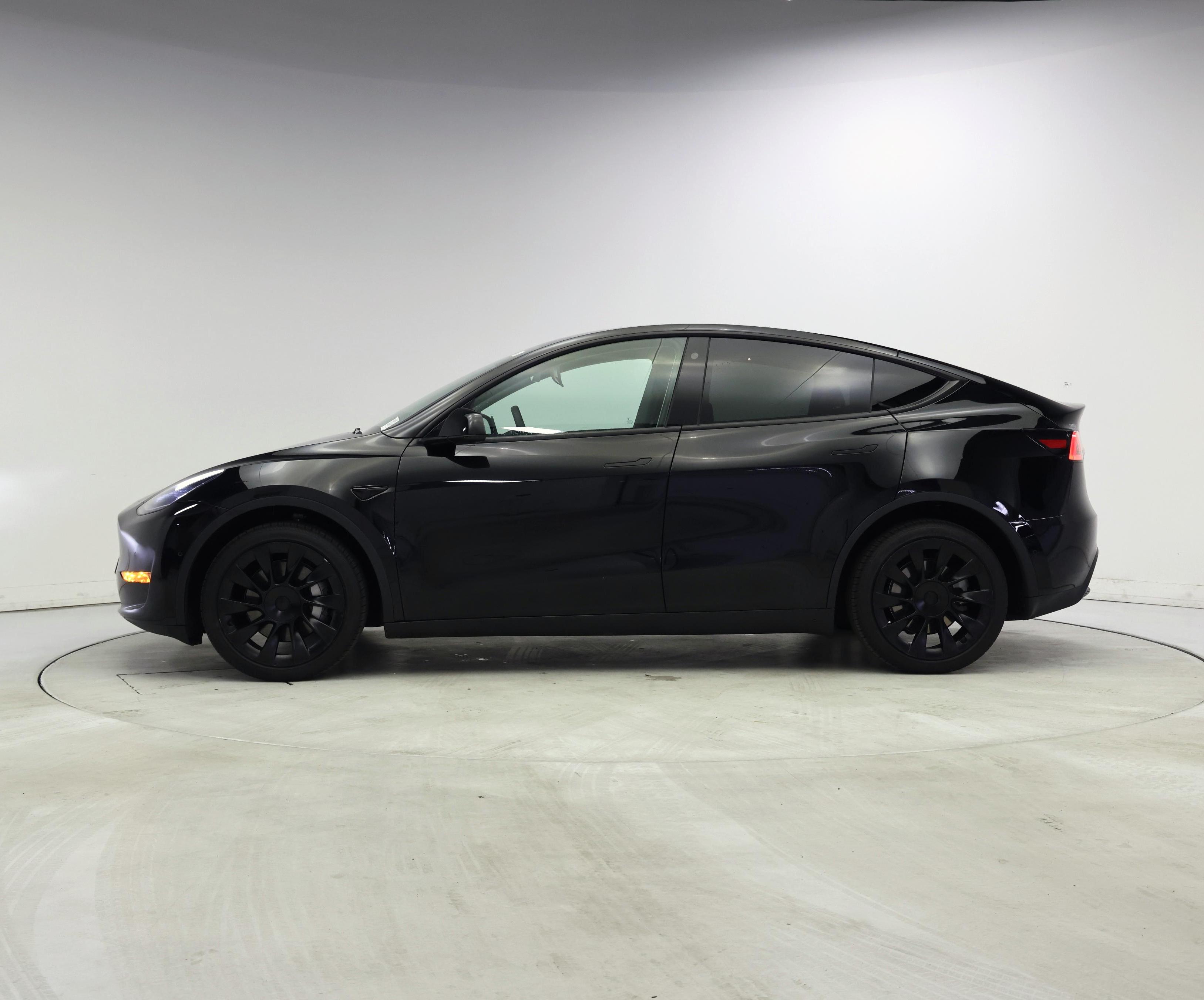 Thumbnail: 2022 Tesla Model Y - 3