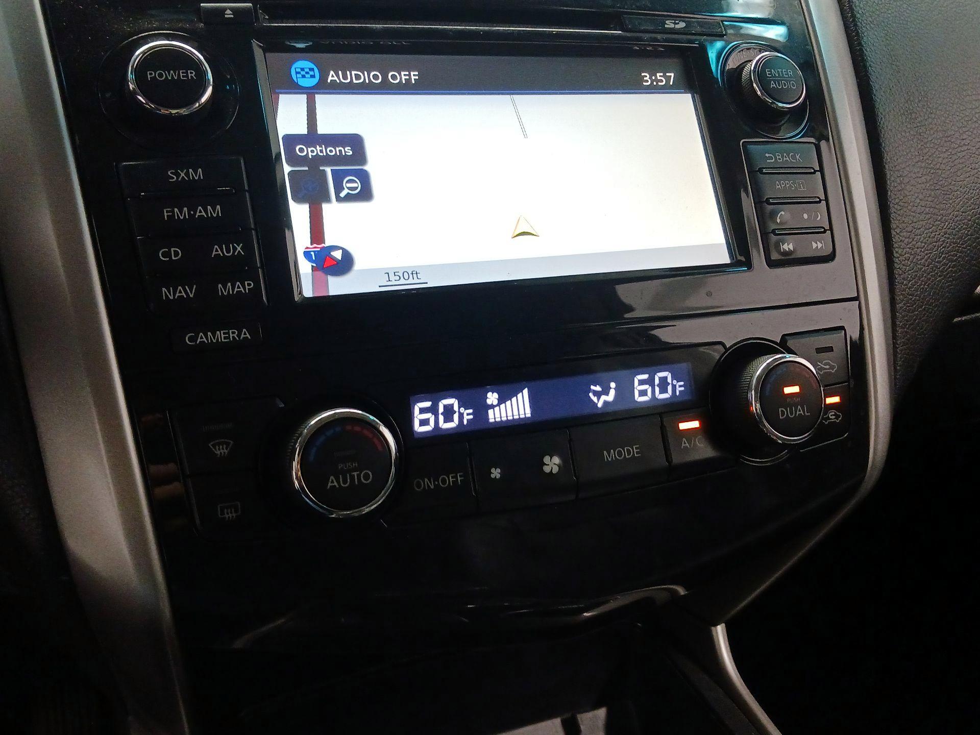 Thumbnail: 2015 Nissan Altima - 14