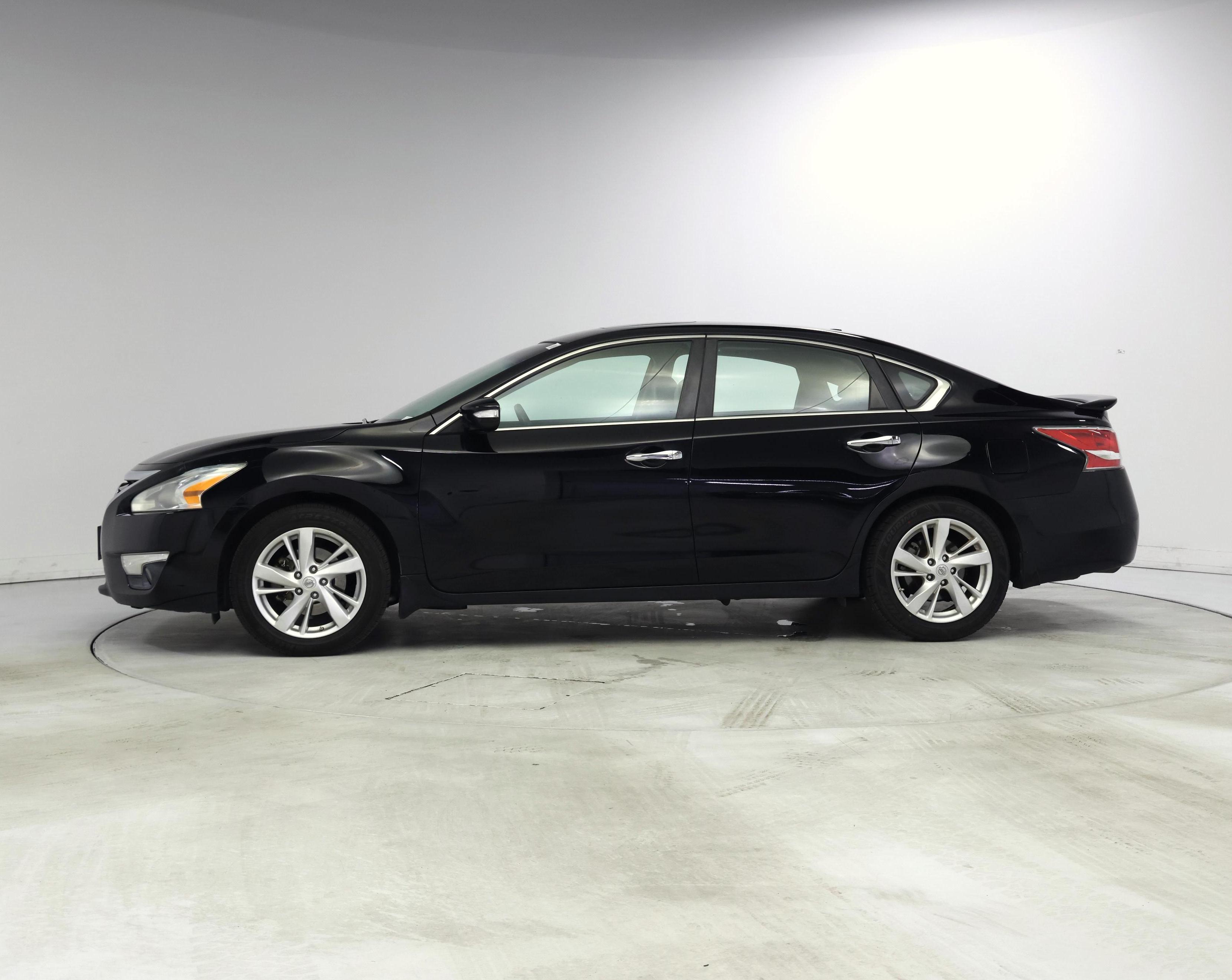 Thumbnail: 2015 Nissan Altima - 3