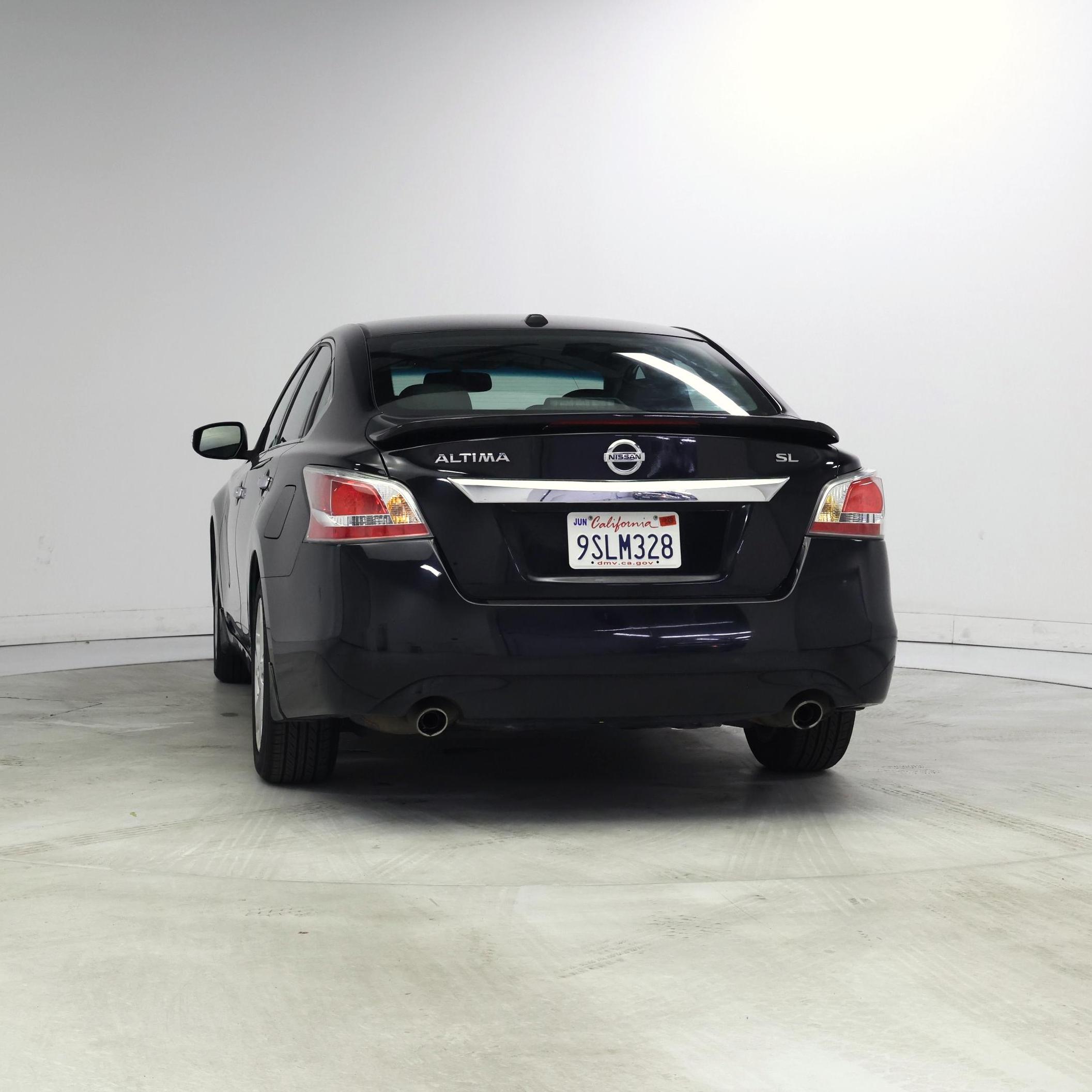 Thumbnail: 2015 Nissan Altima - 6