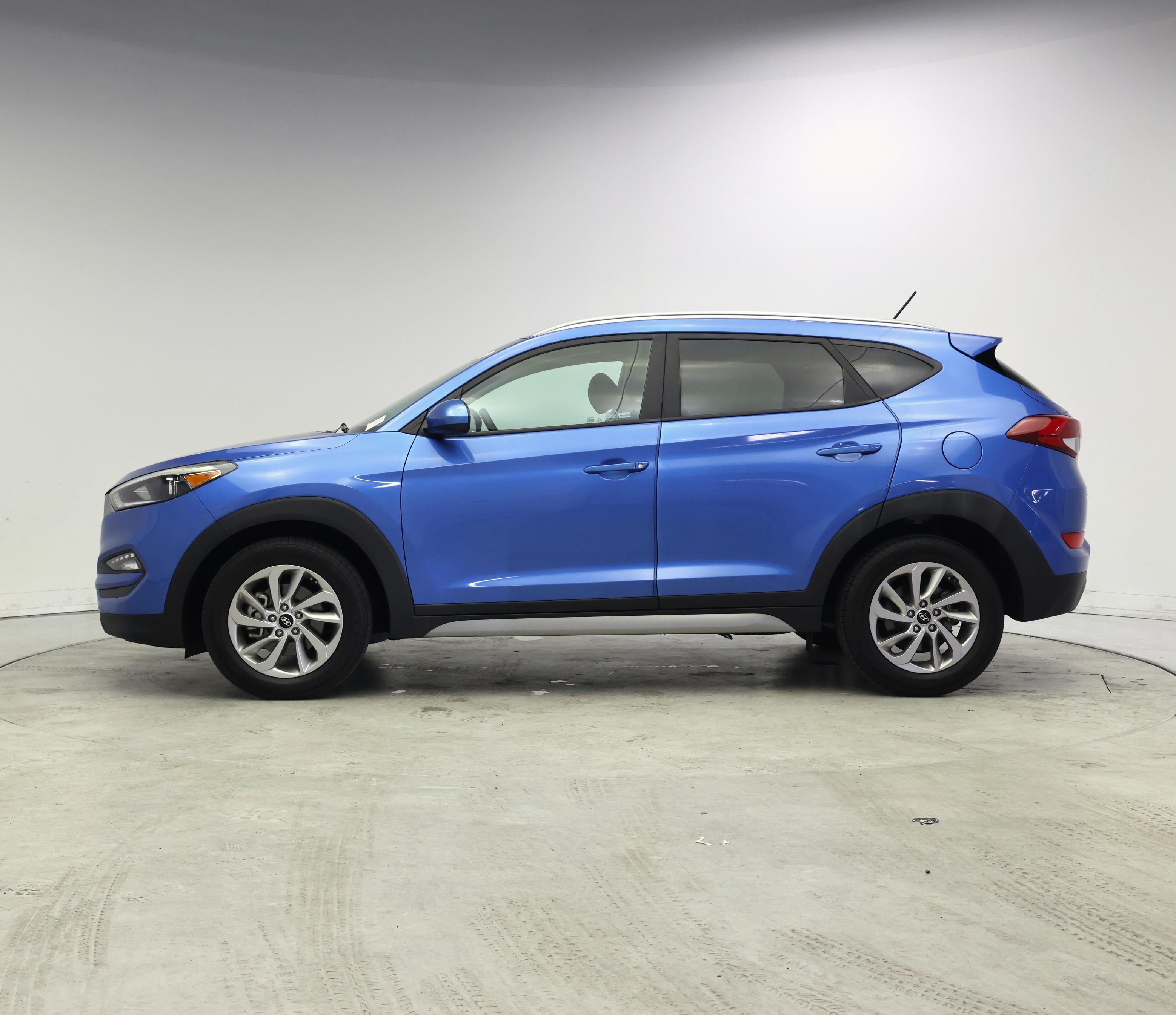 Thumbnail: 2017 Hyundai Tucson - 3