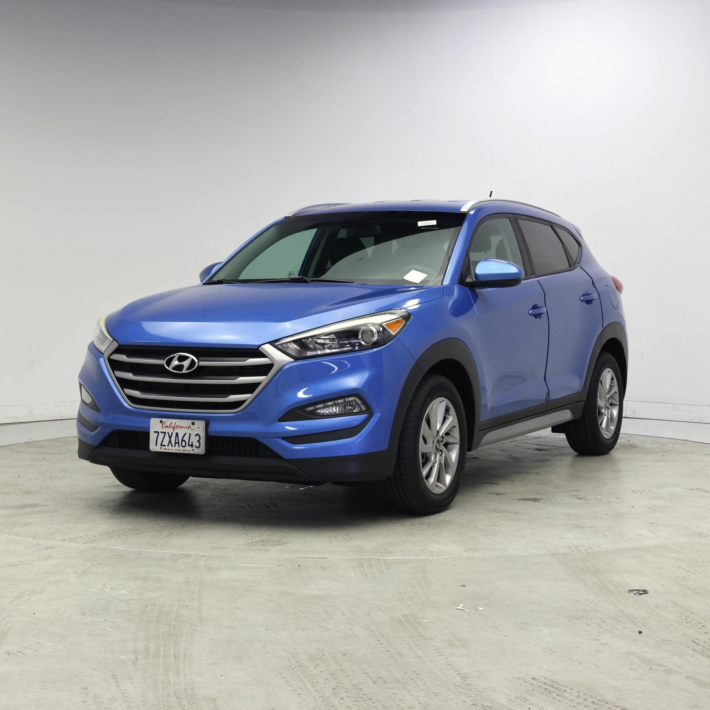 Thumbnail: 2017 Hyundai Tucson - 4