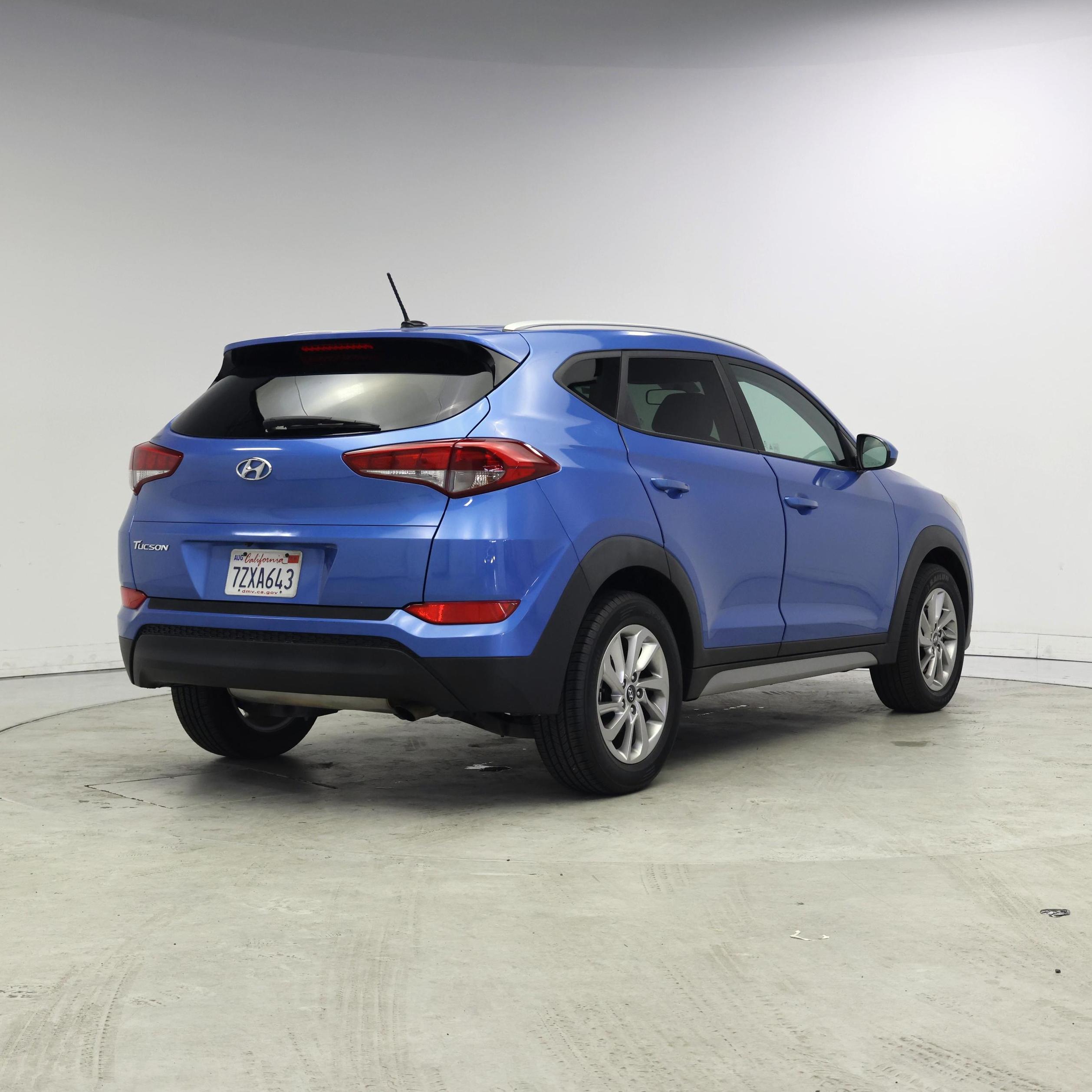 Thumbnail: 2017 Hyundai Tucson - 8