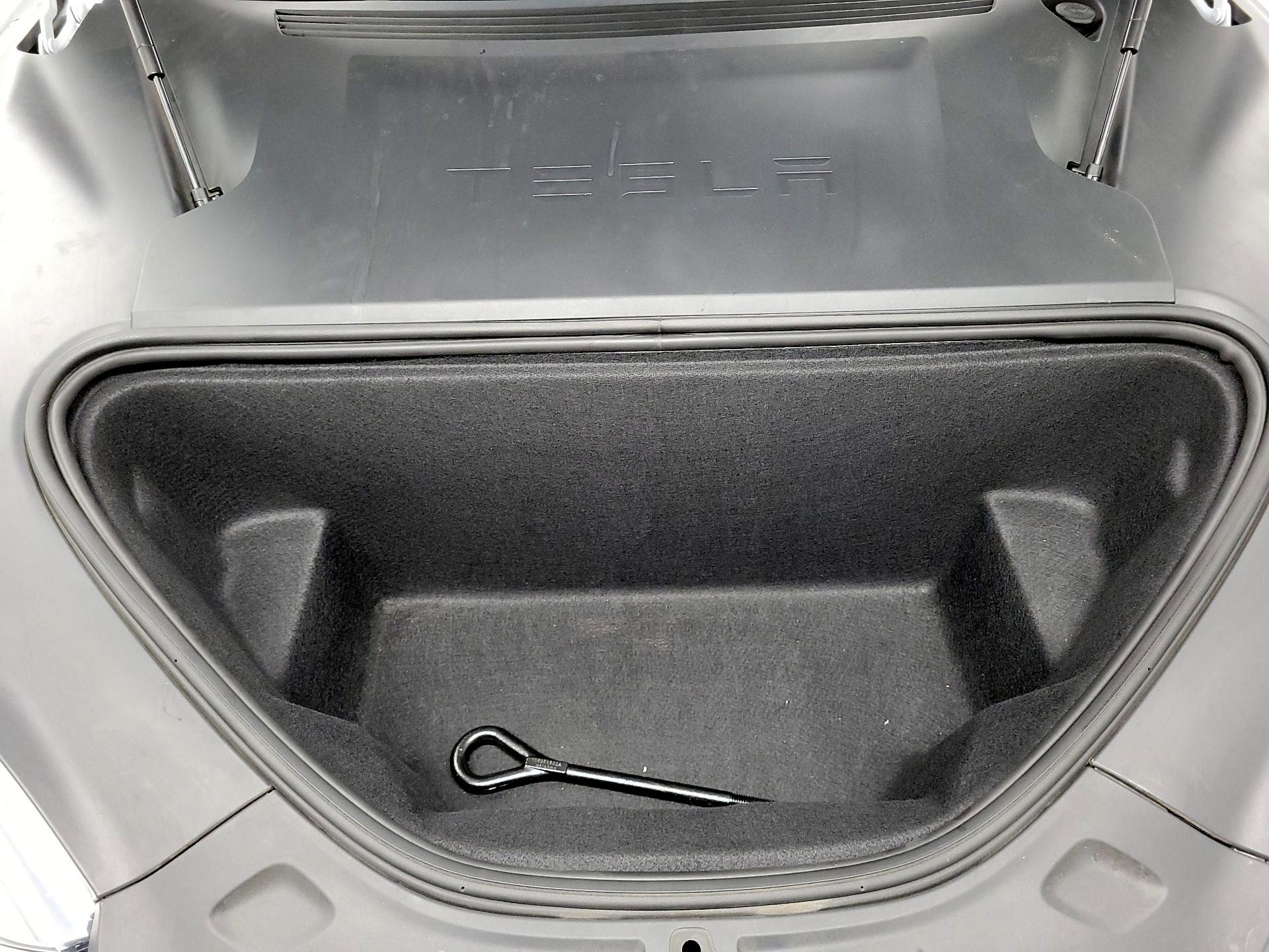 Thumbnail: 2020 Tesla Model S - 18