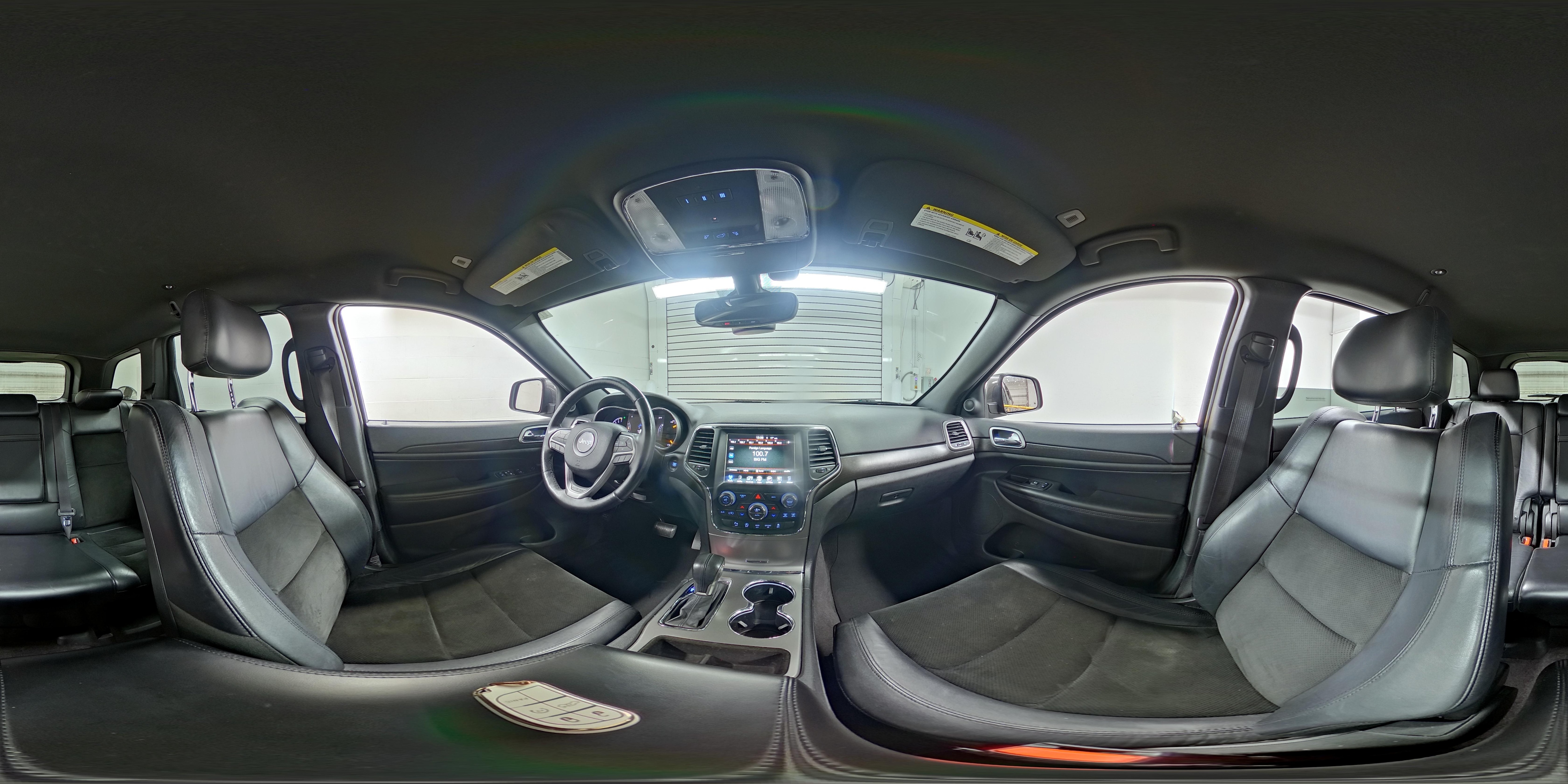 2017 Jeep Grand Cherokee Altitude - Photo 23