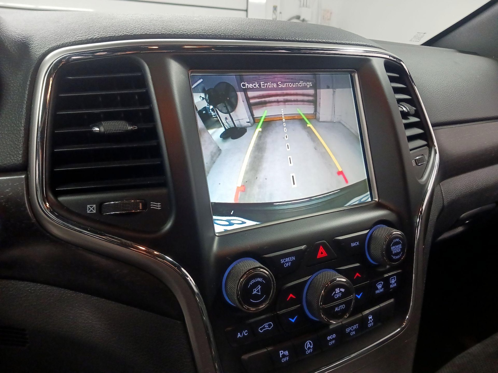 2017 Jeep Grand Cherokee Altitude - Photo 15