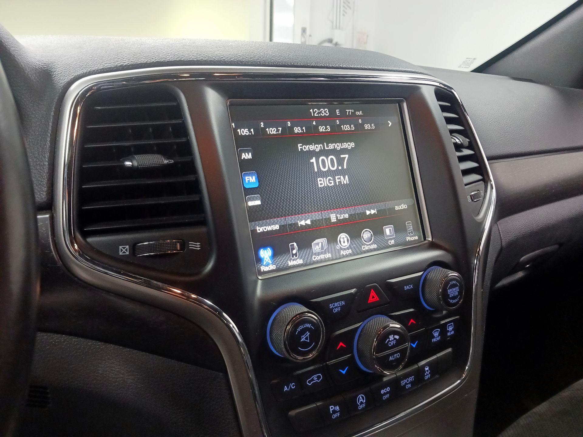 Thumbnail: 2017 Jeep Grand Cherokee - 15
