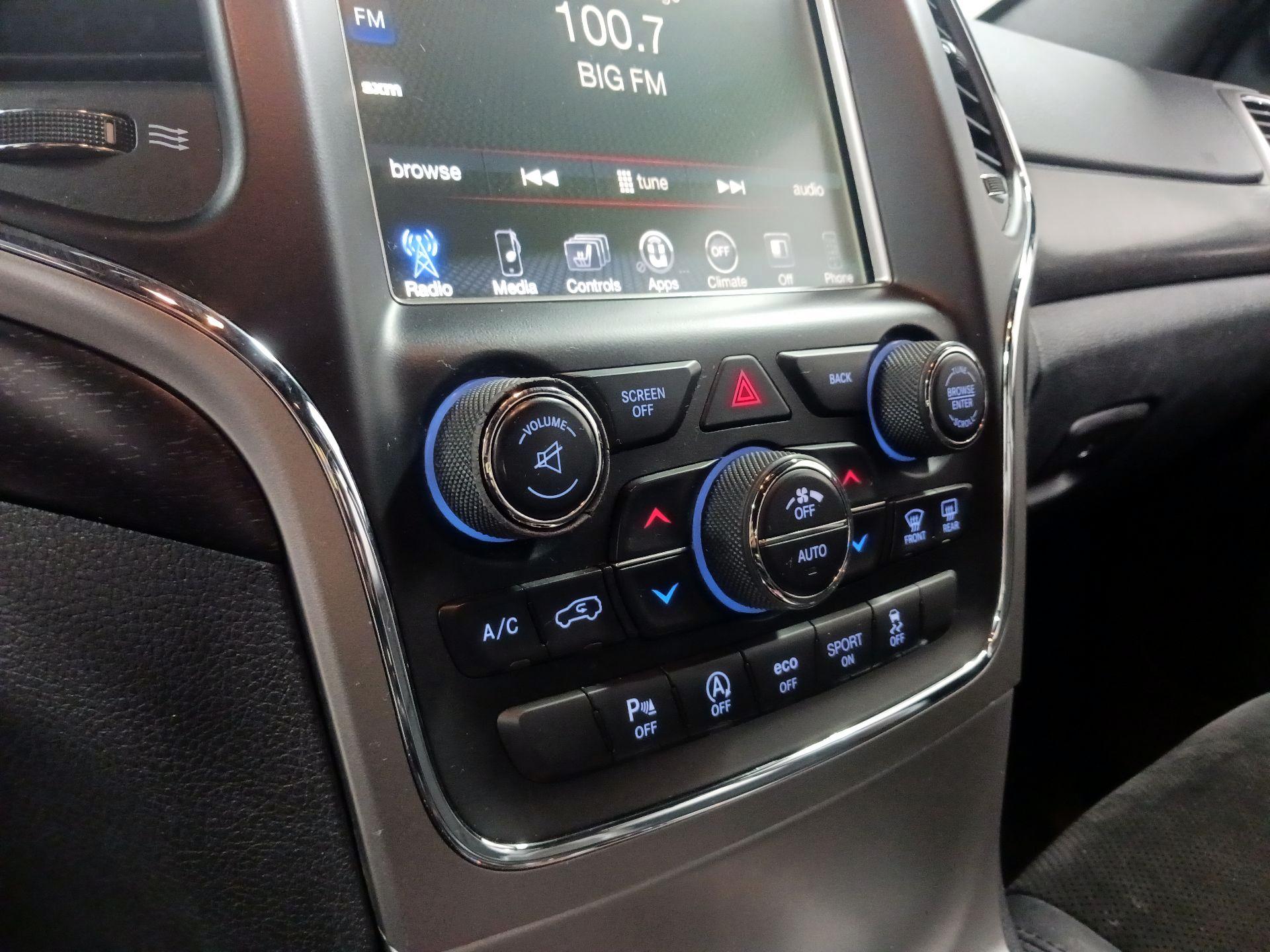 Thumbnail: 2017 Jeep Grand Cherokee - 16