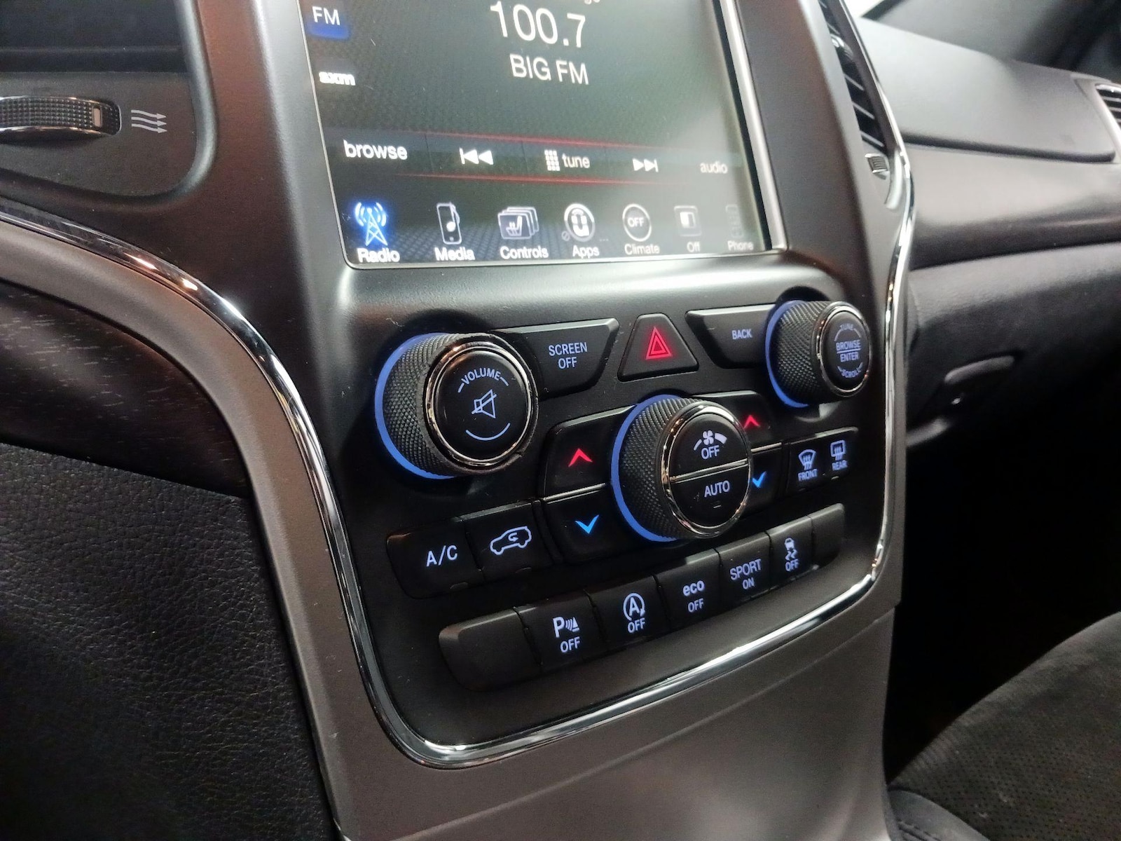 2017 Jeep Grand Cherokee Altitude - Photo 17