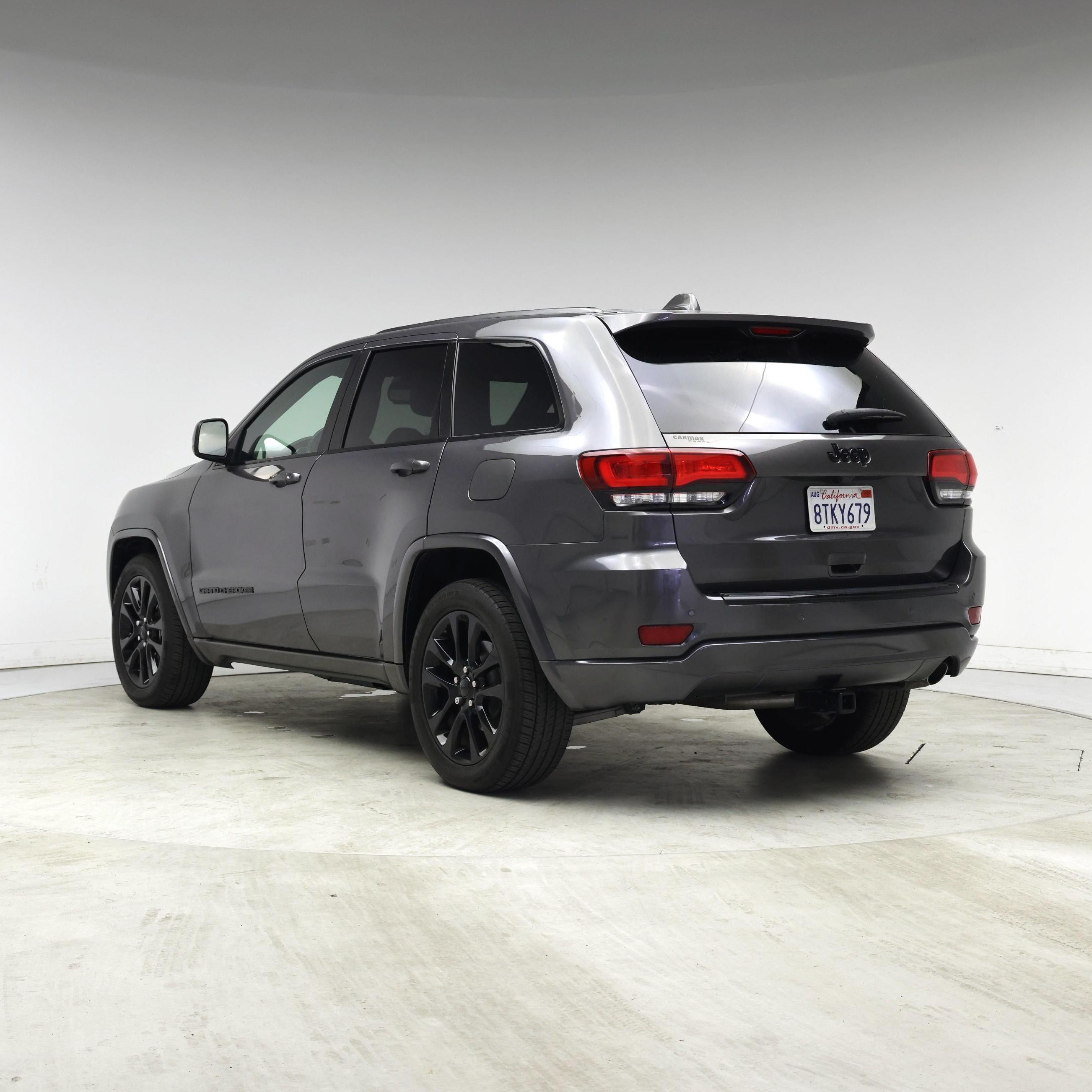 Thumbnail: 2017 Jeep Grand Cherokee - 2
