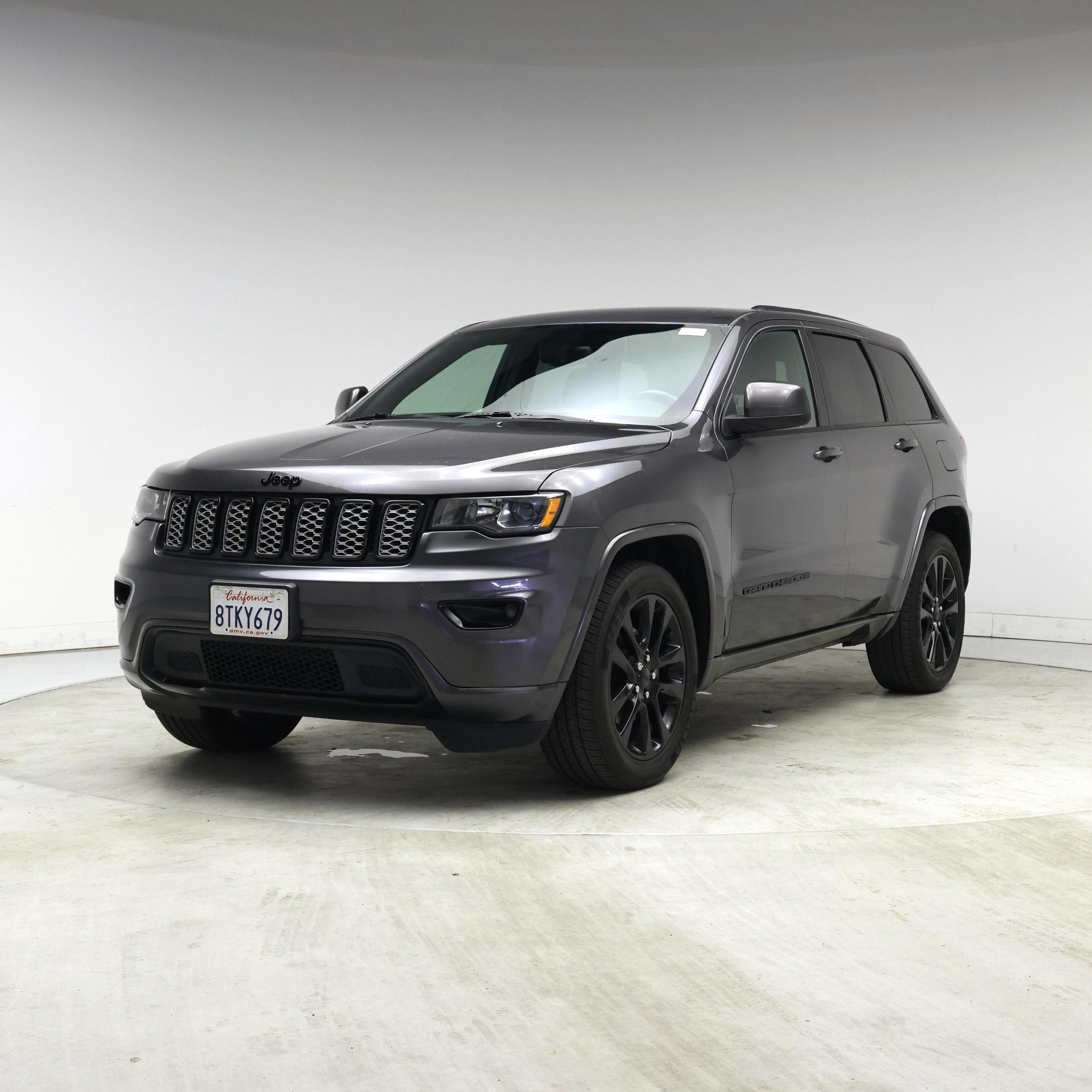 Thumbnail: 2017 Jeep Grand Cherokee - 4