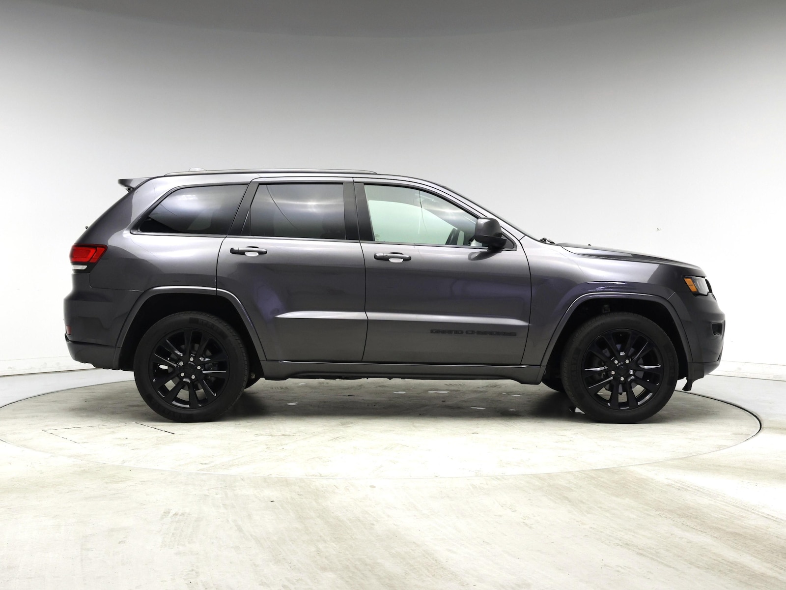 2017 Jeep Grand Cherokee Altitude - Photo 8