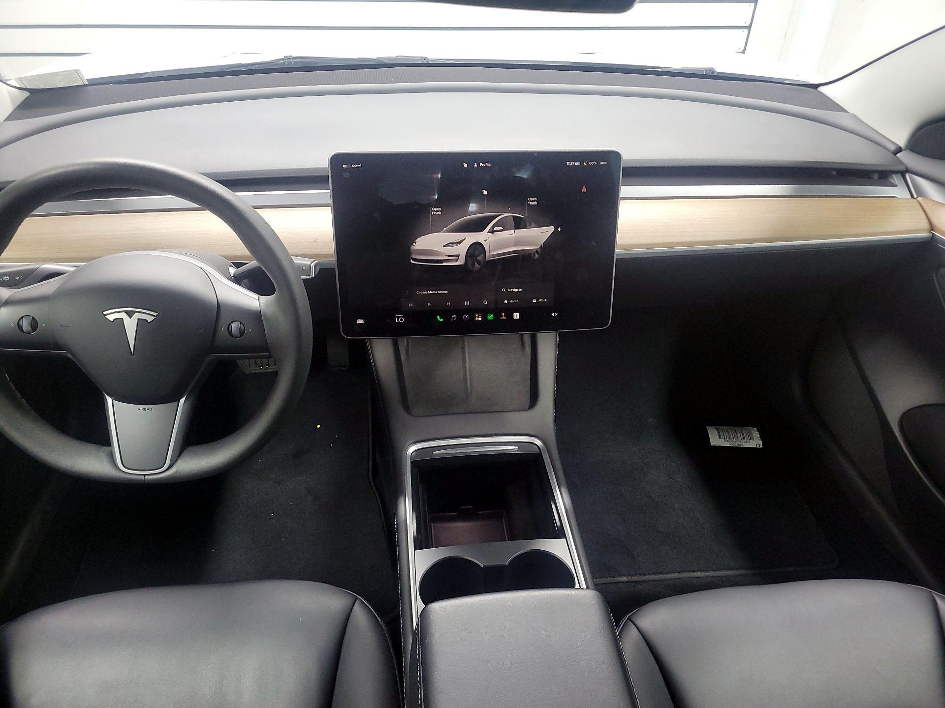 Thumbnail: 2023 Tesla Model 3 - 9