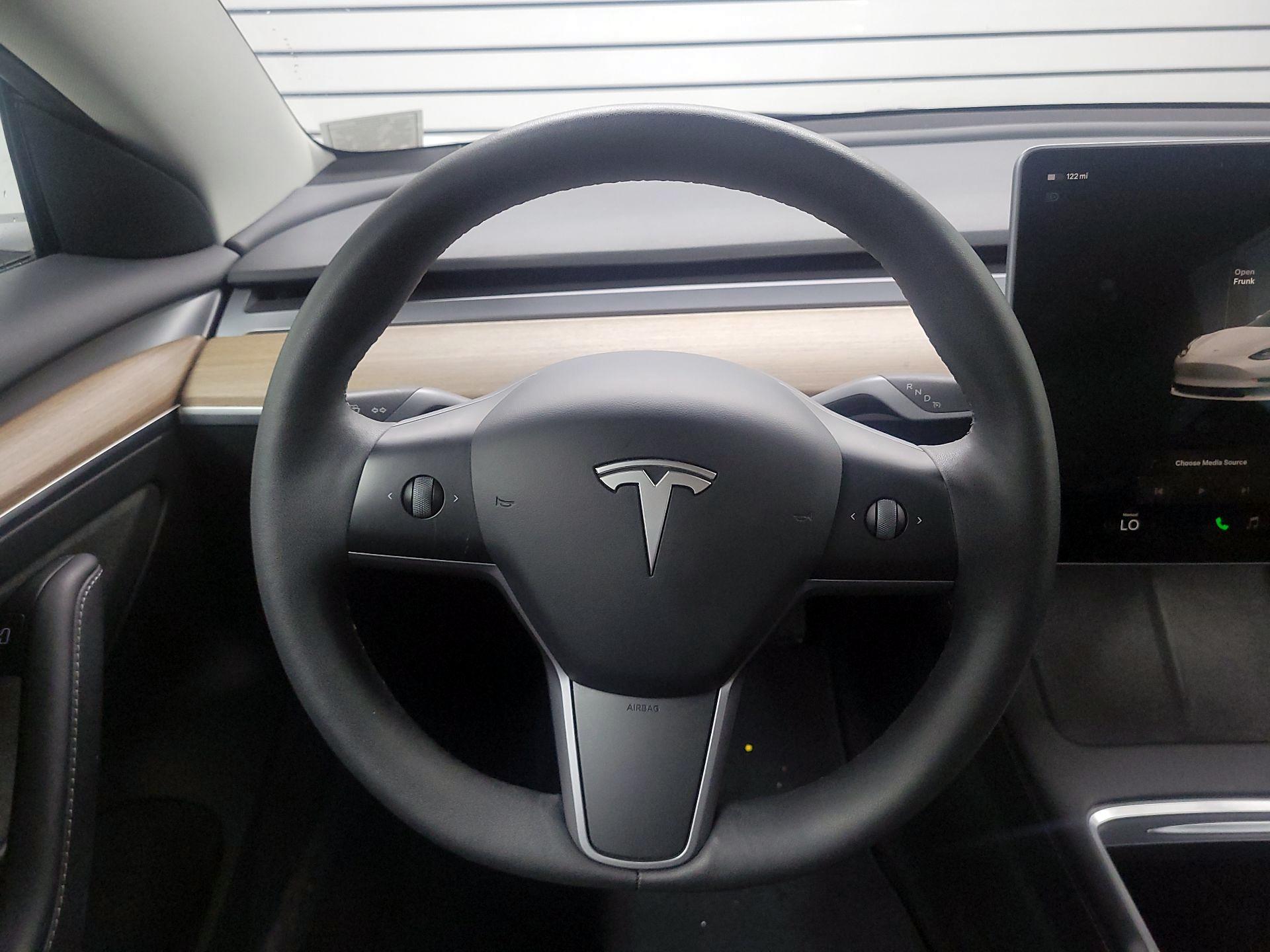 Thumbnail: 2023 Tesla Model 3 - 10