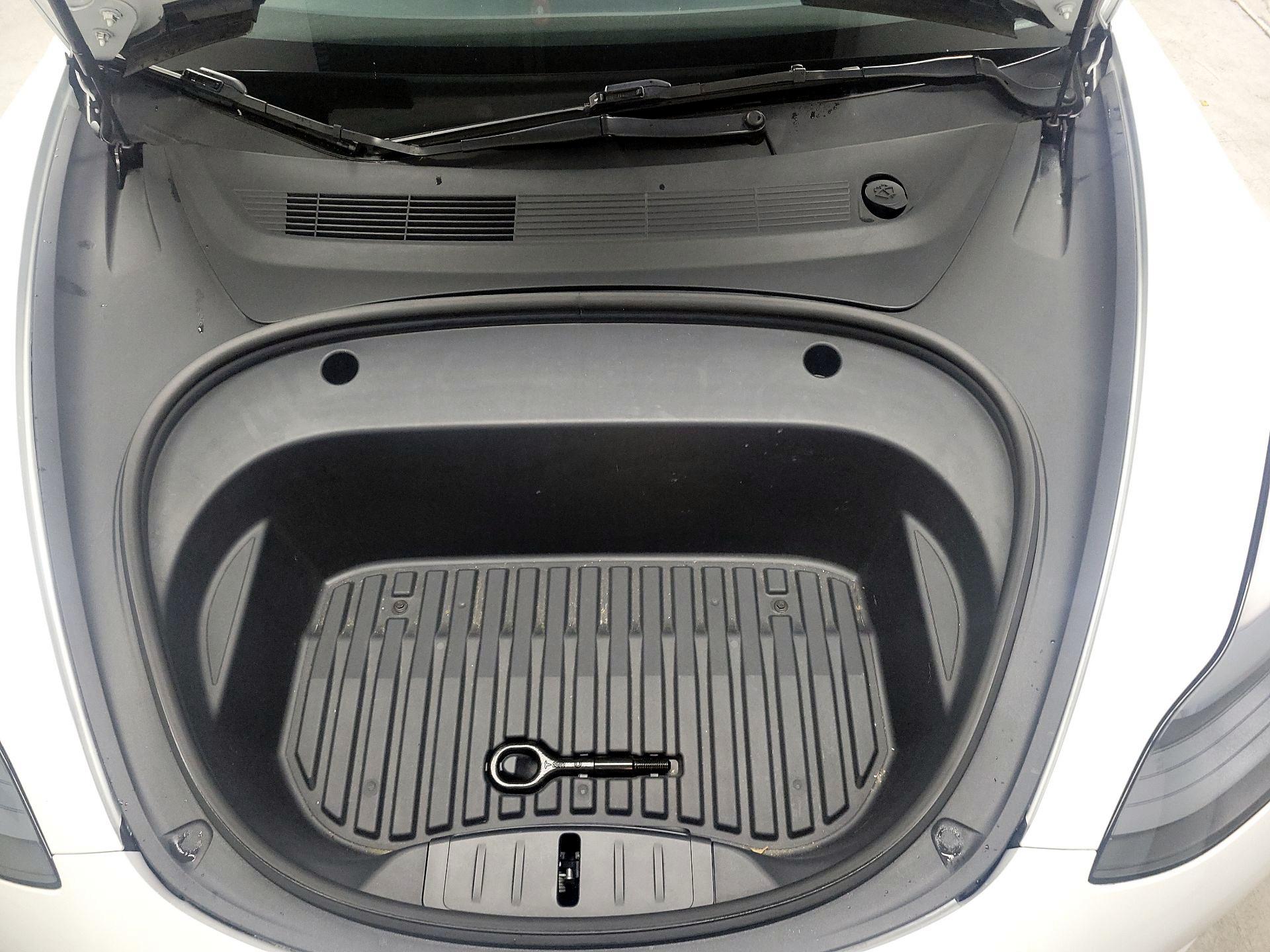 Thumbnail: 2023 Tesla Model 3 - 17