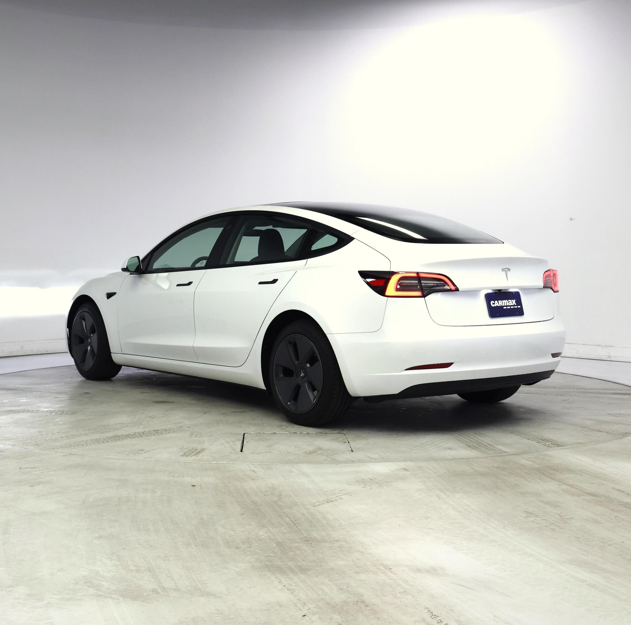 Thumbnail: 2023 Tesla Model 3 - 2