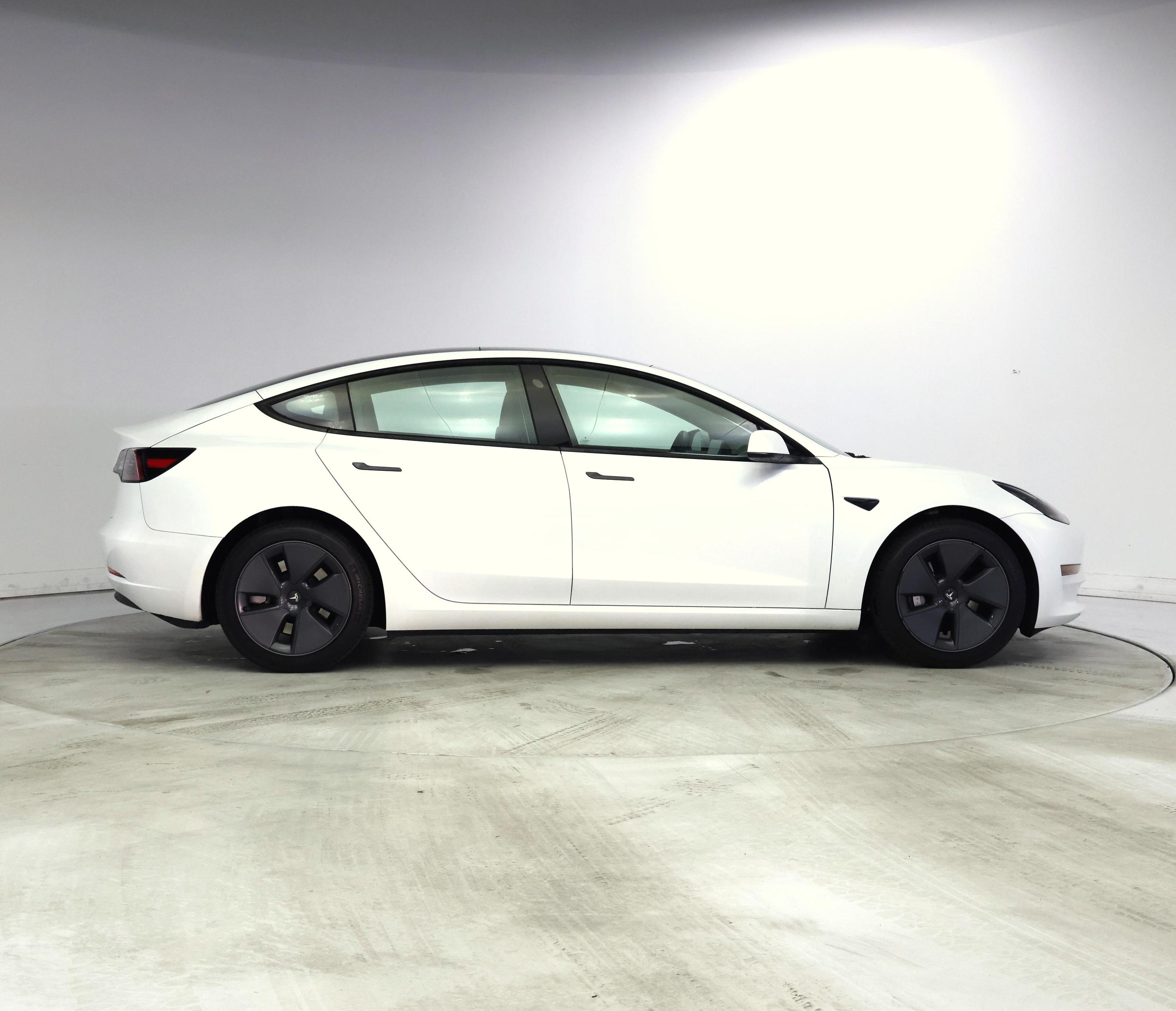 Thumbnail: 2023 Tesla Model 3 - 7