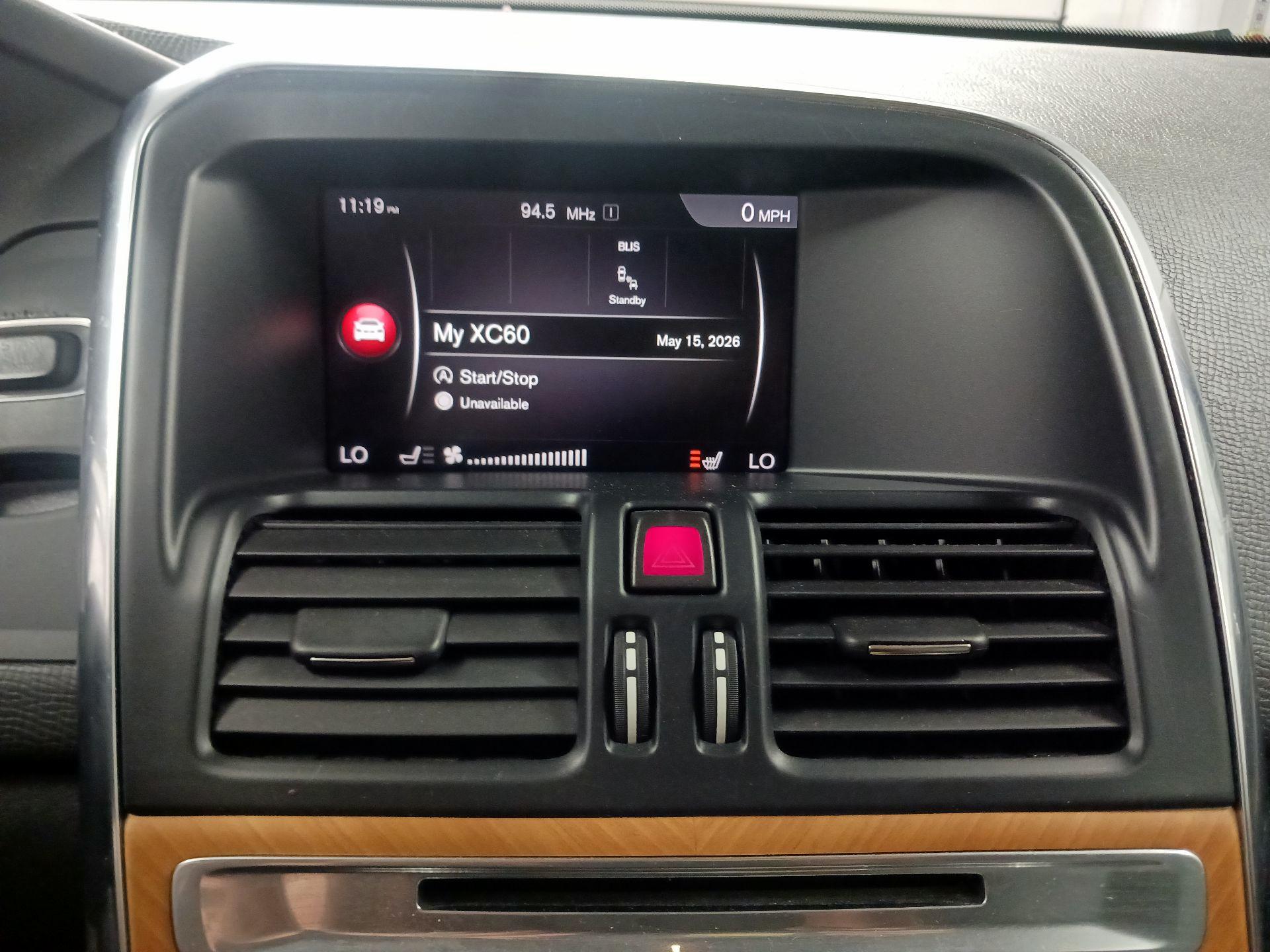 Thumbnail: 2017 Volvo XC60 - 13