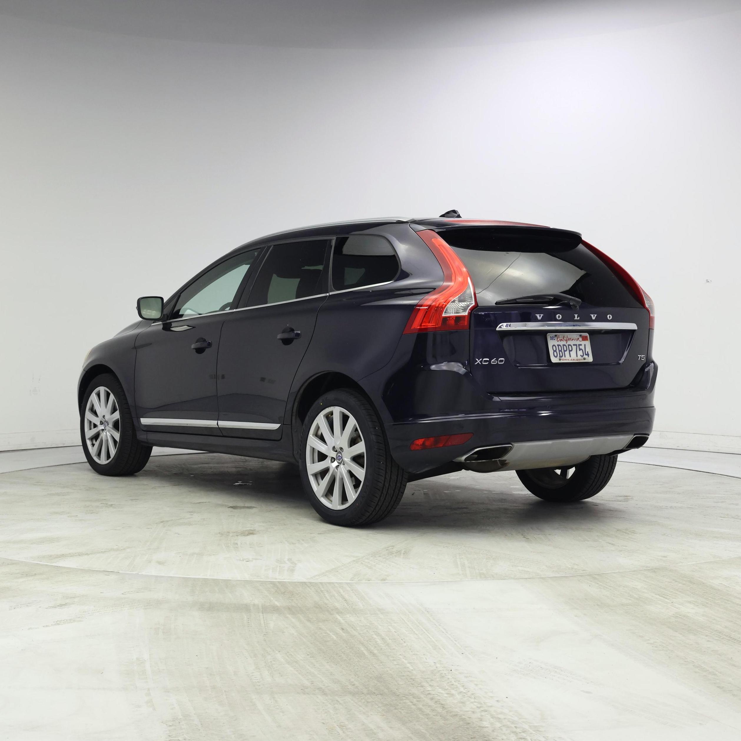 Thumbnail: 2017 Volvo XC60 - 2