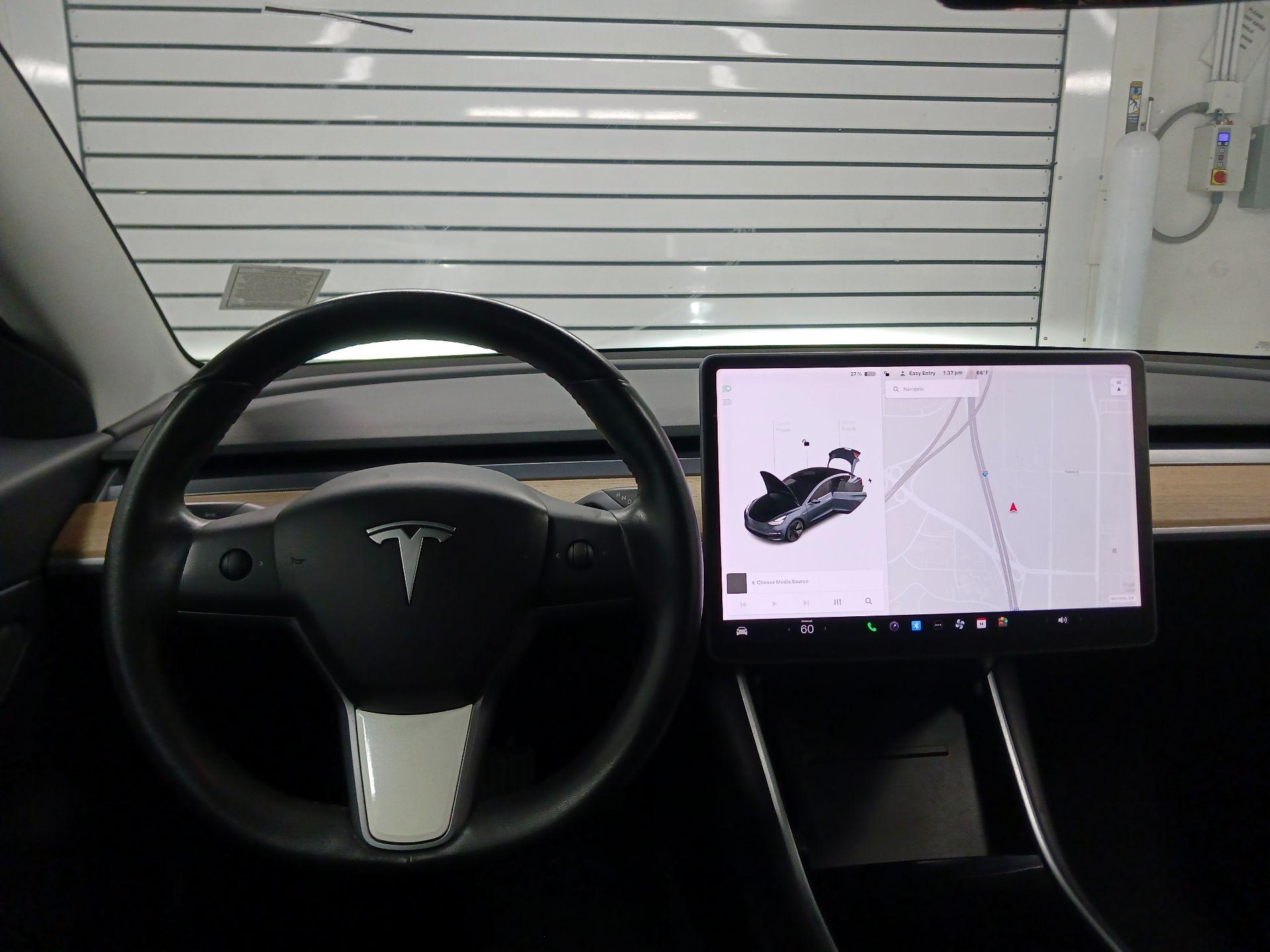 Thumbnail: 2020 Tesla Model 3 - 10
