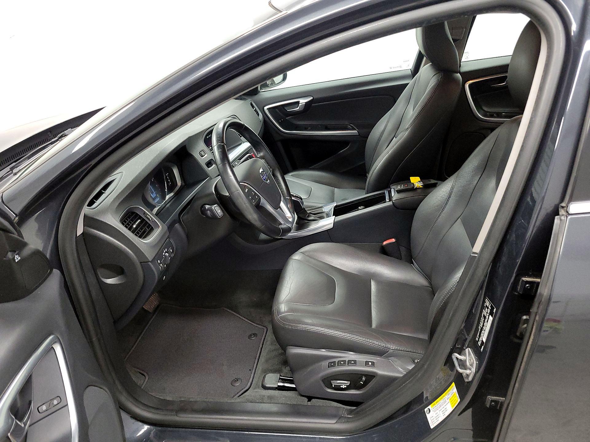 Thumbnail: 2015 Volvo S60 - 11