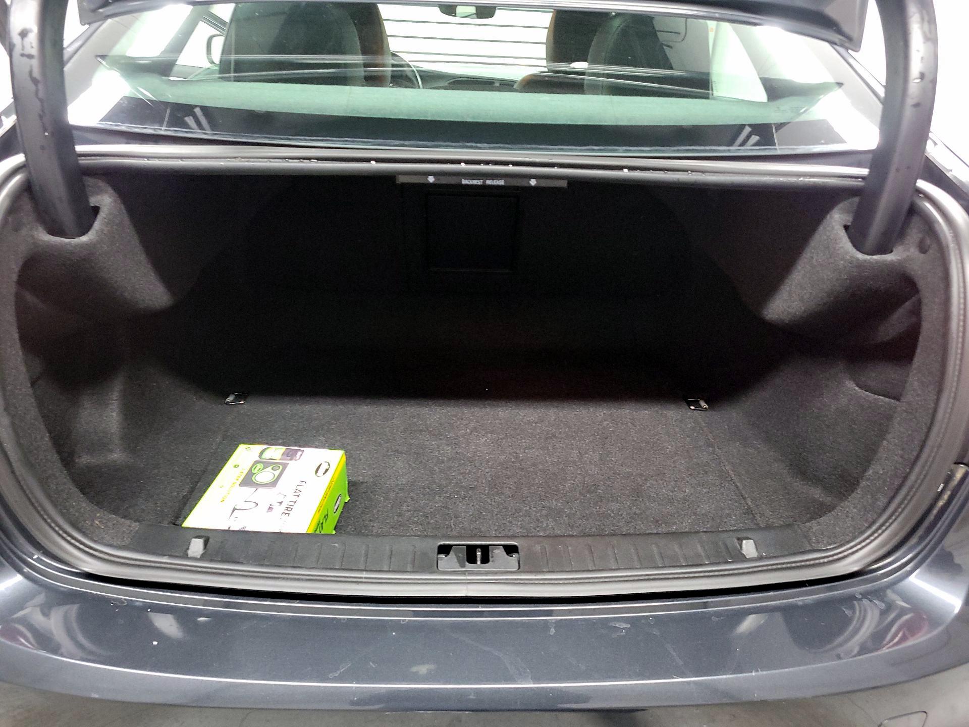 Thumbnail: 2015 Volvo S60 - 17