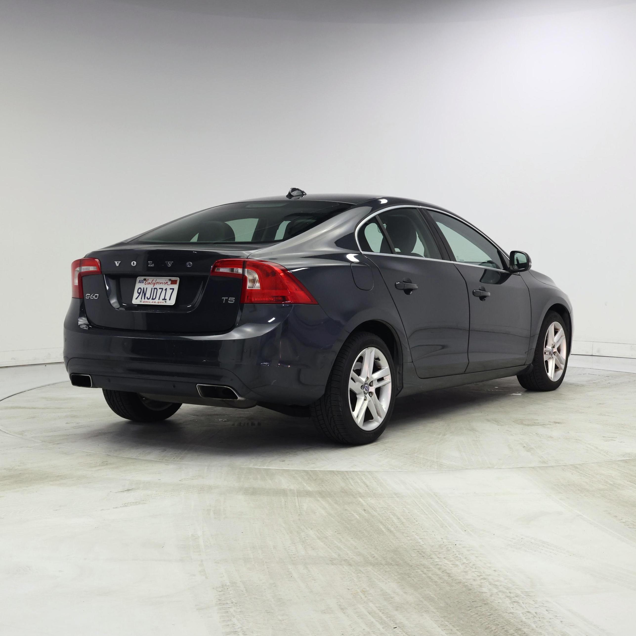 Thumbnail: 2015 Volvo S60 - 8