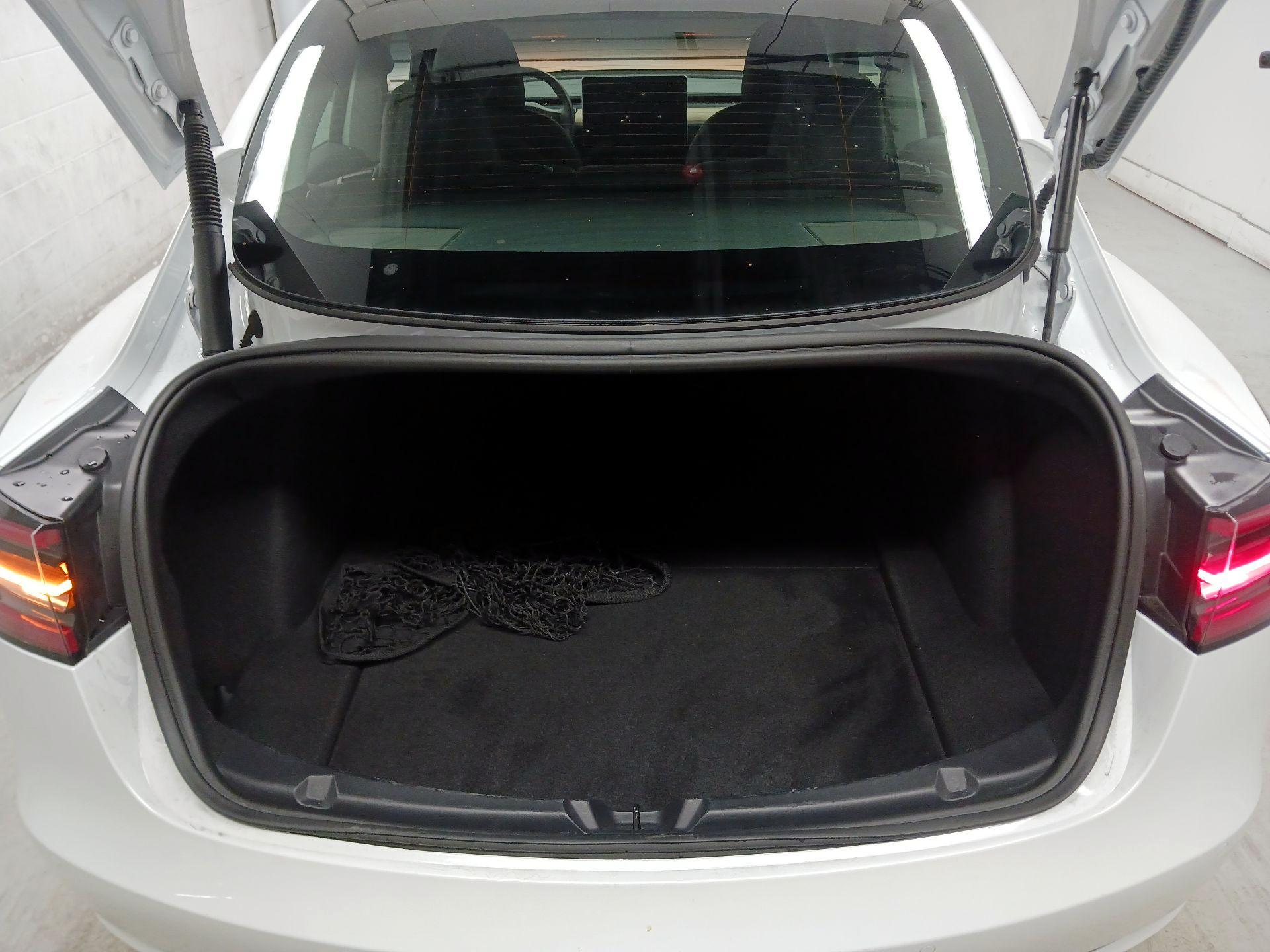 Thumbnail: 2022 Tesla Model 3 - 19