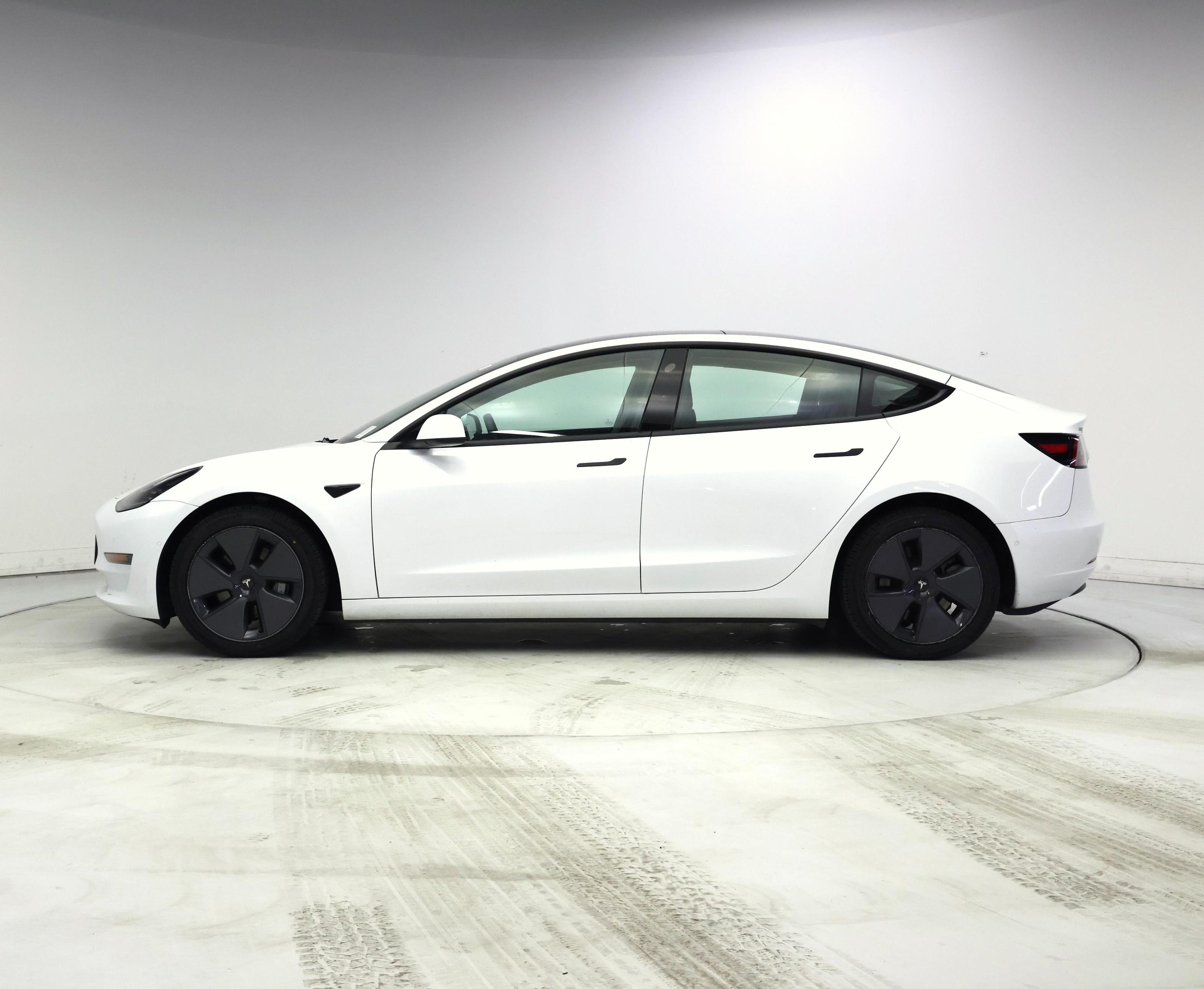 Thumbnail: 2022 Tesla Model 3 - 3
