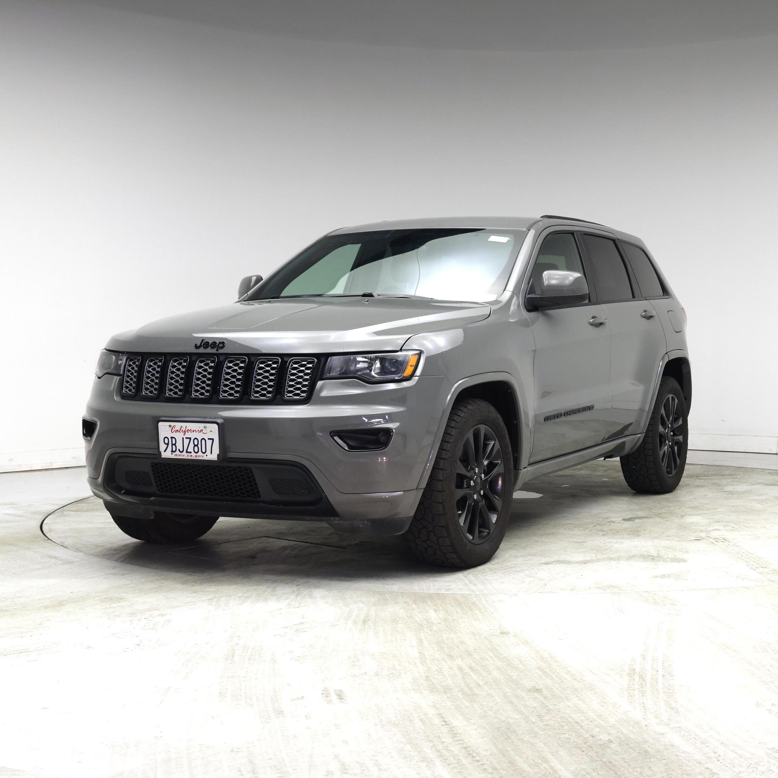 Thumbnail: 2022 Jeep Grand Cherokee - 4