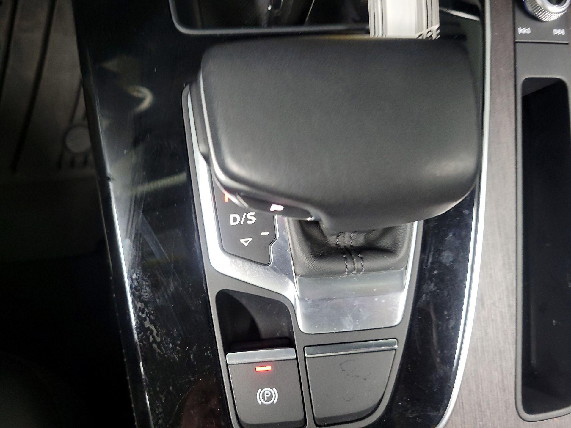 Thumbnail: 2021 Audi Q5 - 15