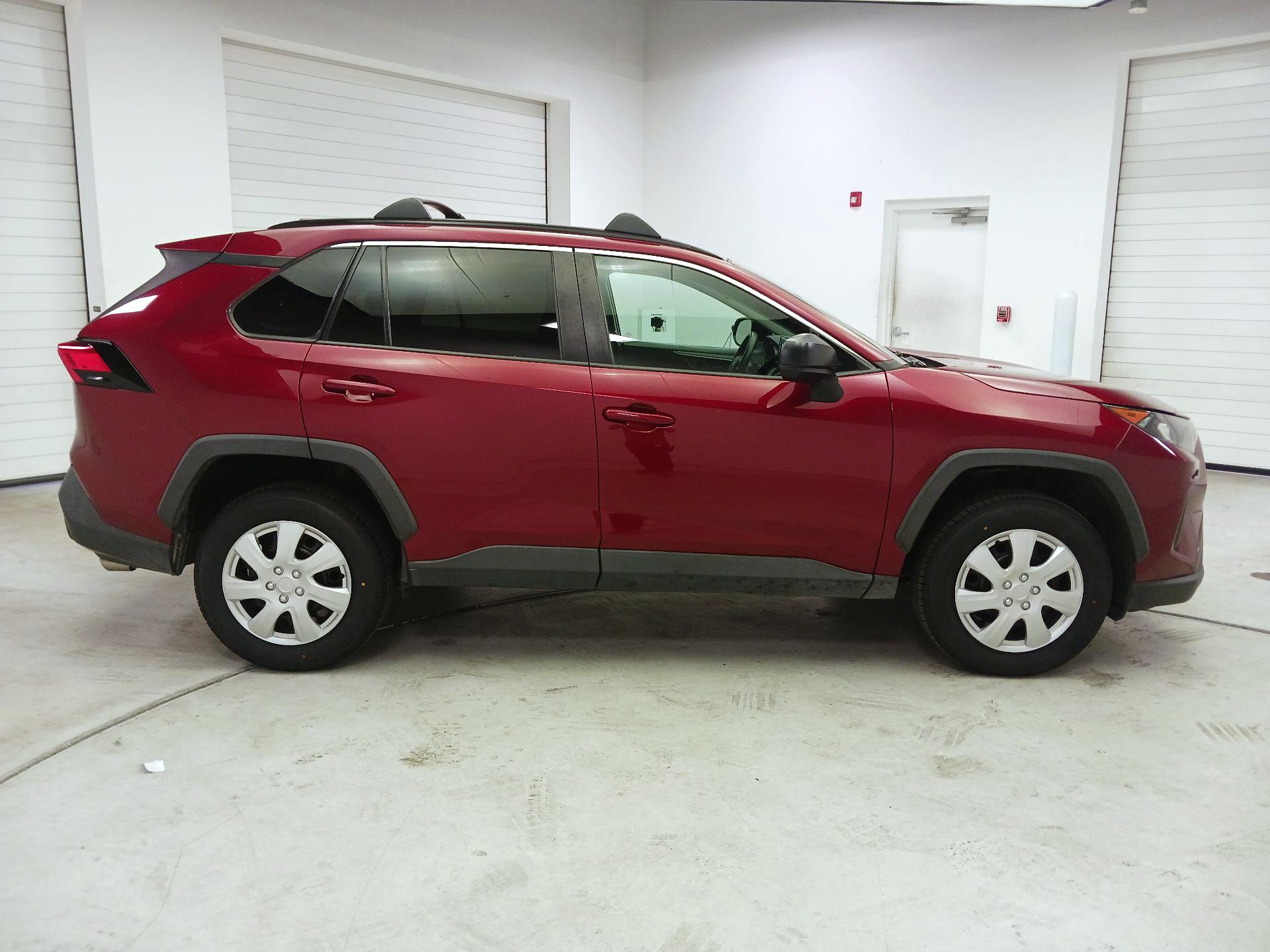 Thumbnail: 2020 Toyota RAV4 - 4