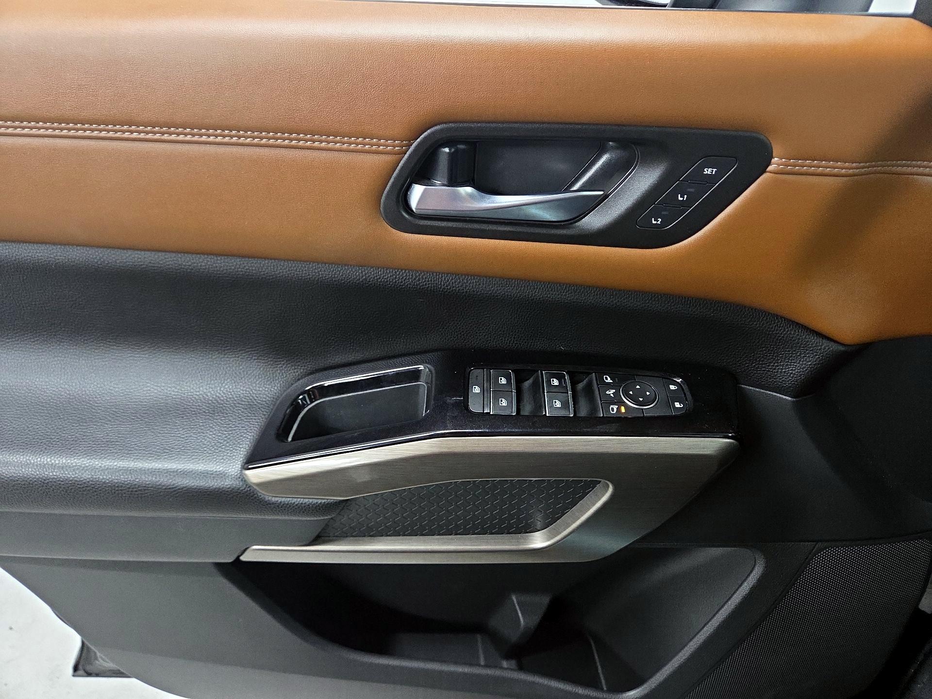 Thumbnail: 2022 Nissan Pathfinder - 12