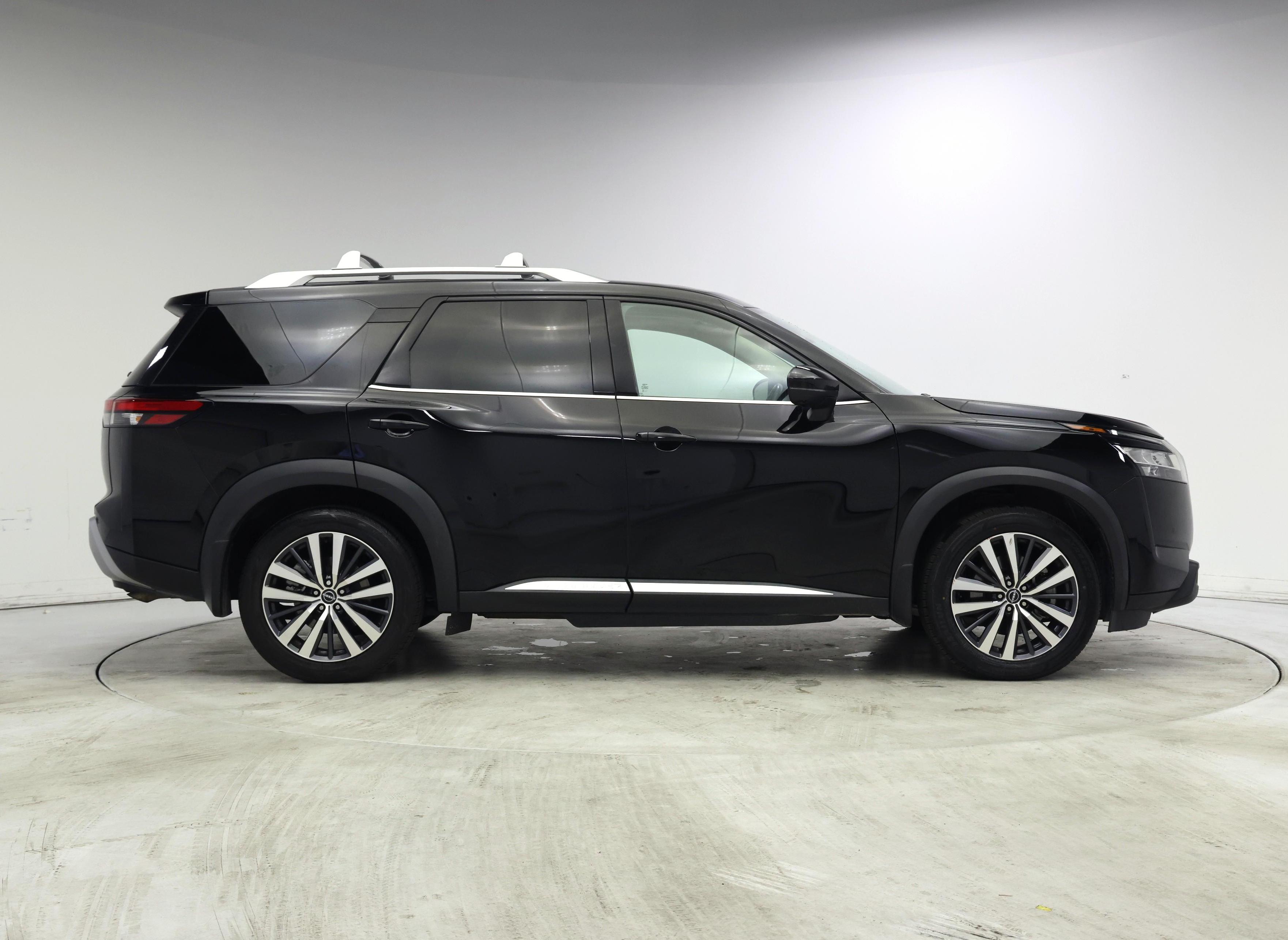 Thumbnail: 2022 Nissan Pathfinder - 7