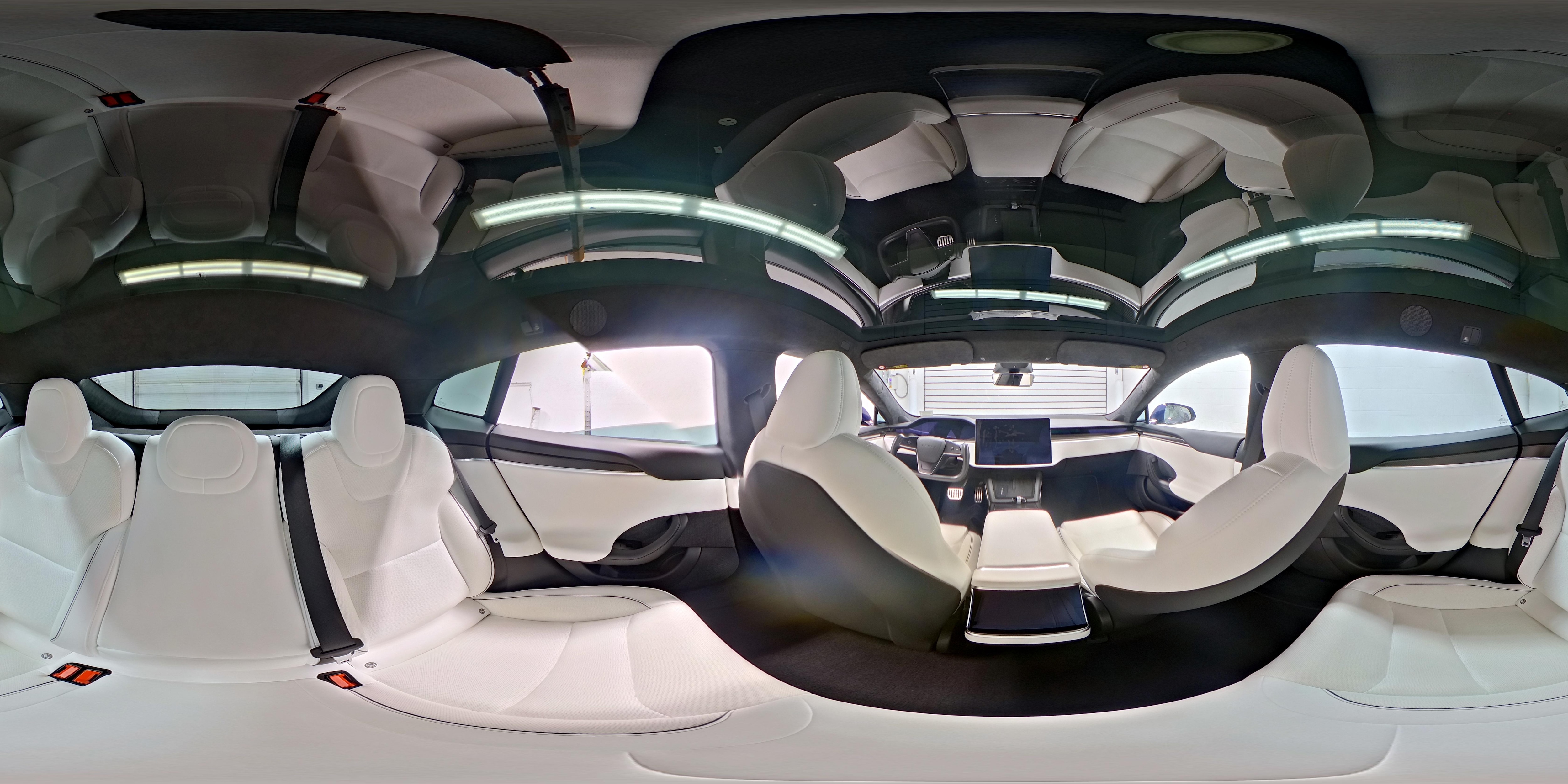 2022 Tesla Model S Plaid - Photo 23