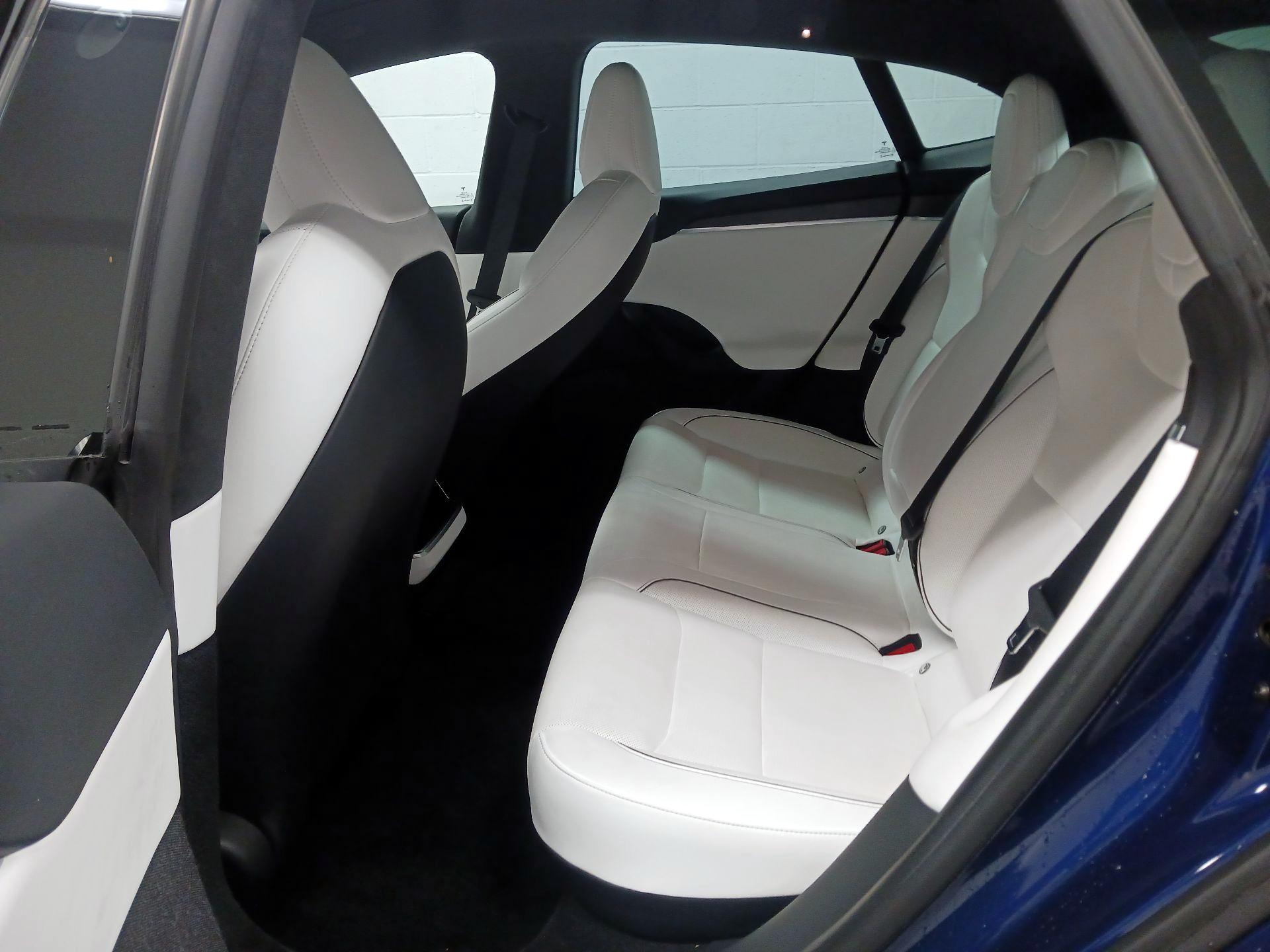 Thumbnail: 2022 Tesla Model S - 17