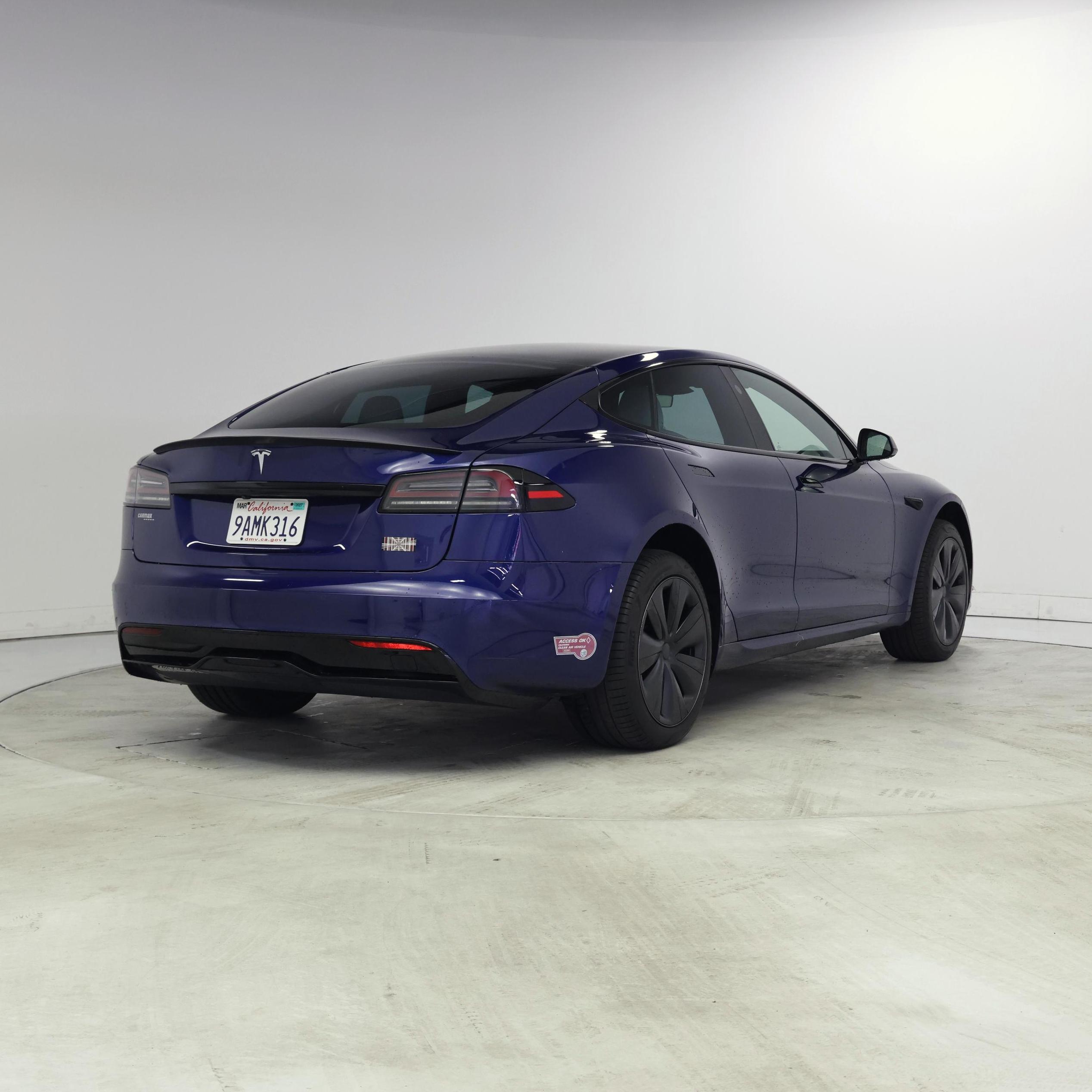 Thumbnail: 2022 Tesla Model S - 8