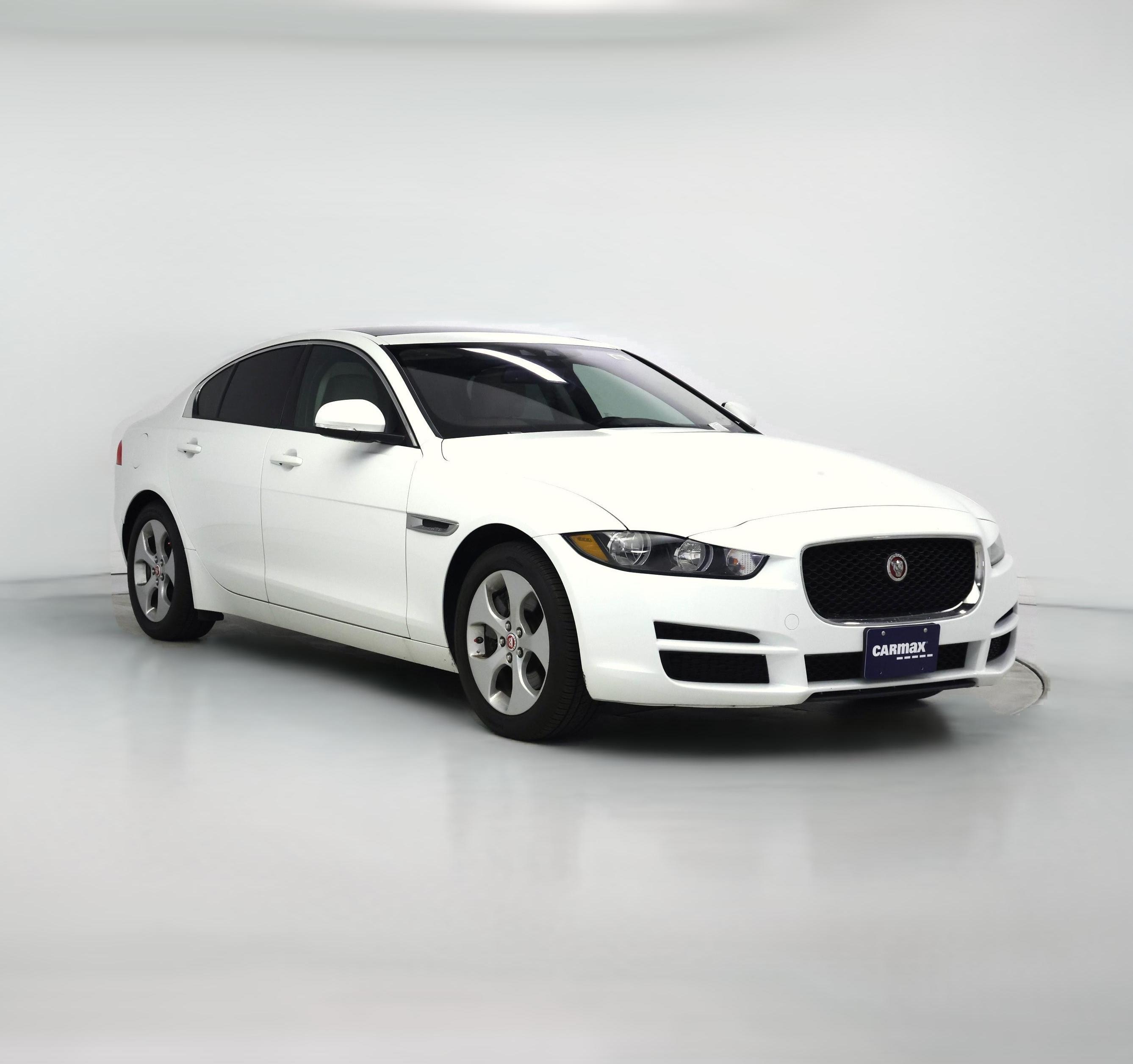 Thumbnail: 2017 Jaguar XE - 1