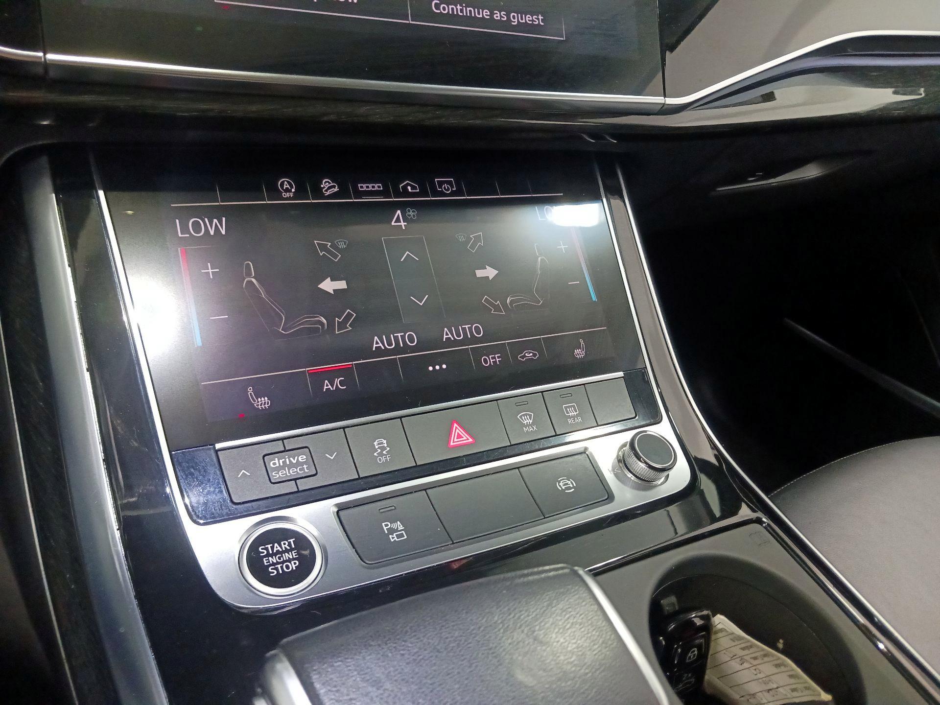 Thumbnail: 2022 Audi Q7 - 15