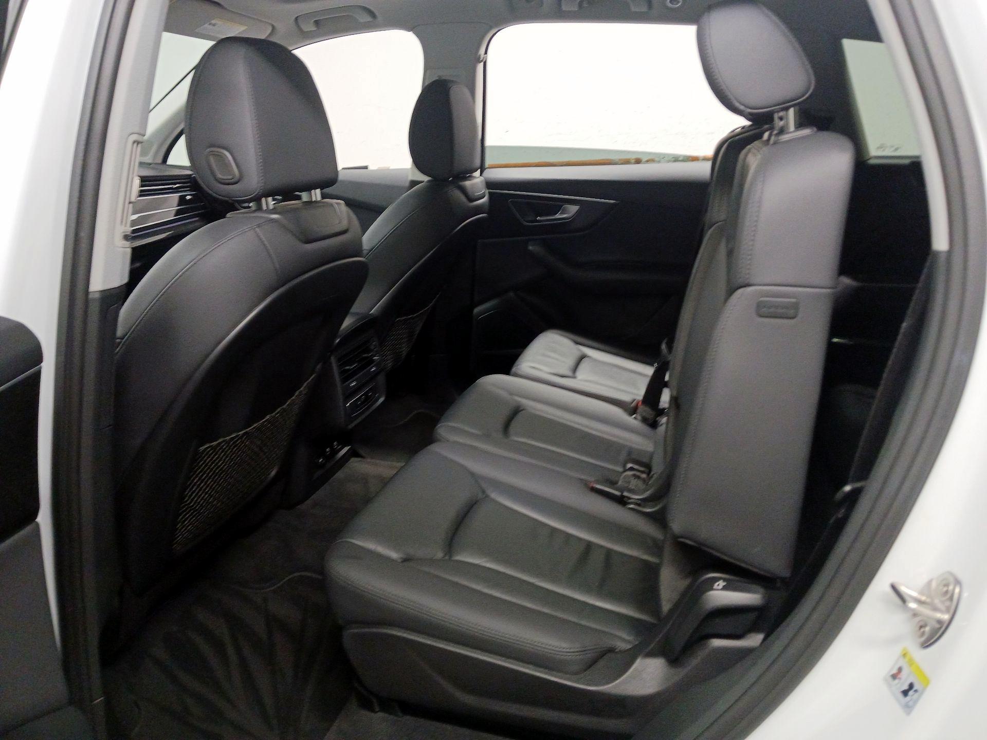 Thumbnail: 2022 Audi Q7 - 17