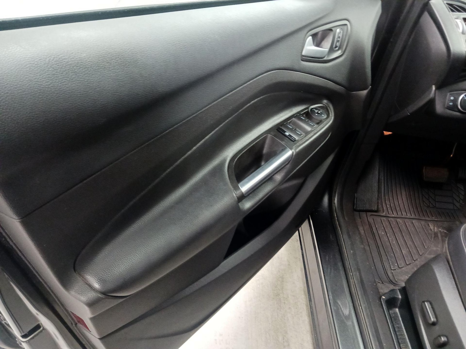 2018 Ford Escape SEL - Photo 13