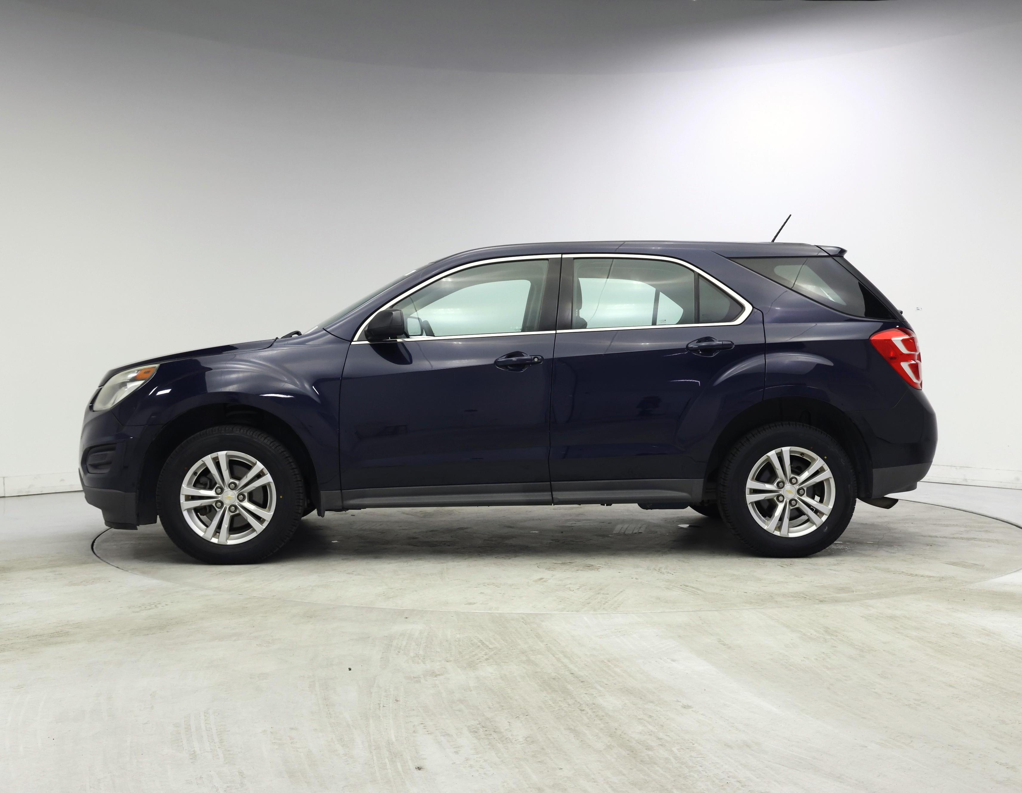 Thumbnail: 2017 Chevrolet Equinox - 3
