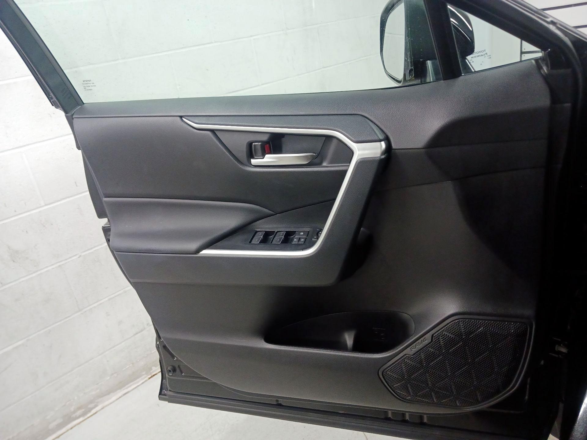 Thumbnail: 2024 Toyota RAV4 - 12