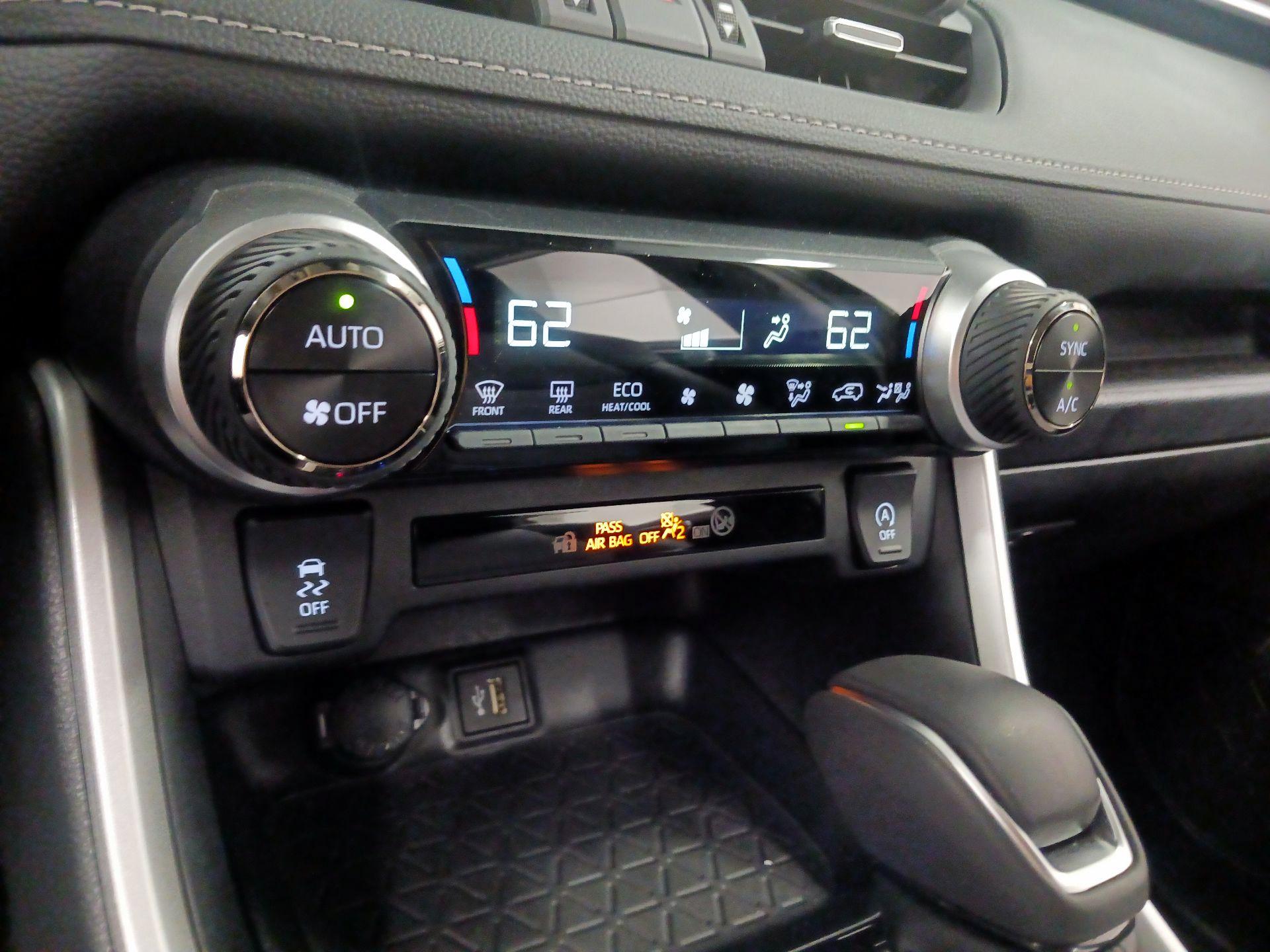 Thumbnail: 2024 Toyota RAV4 - 14